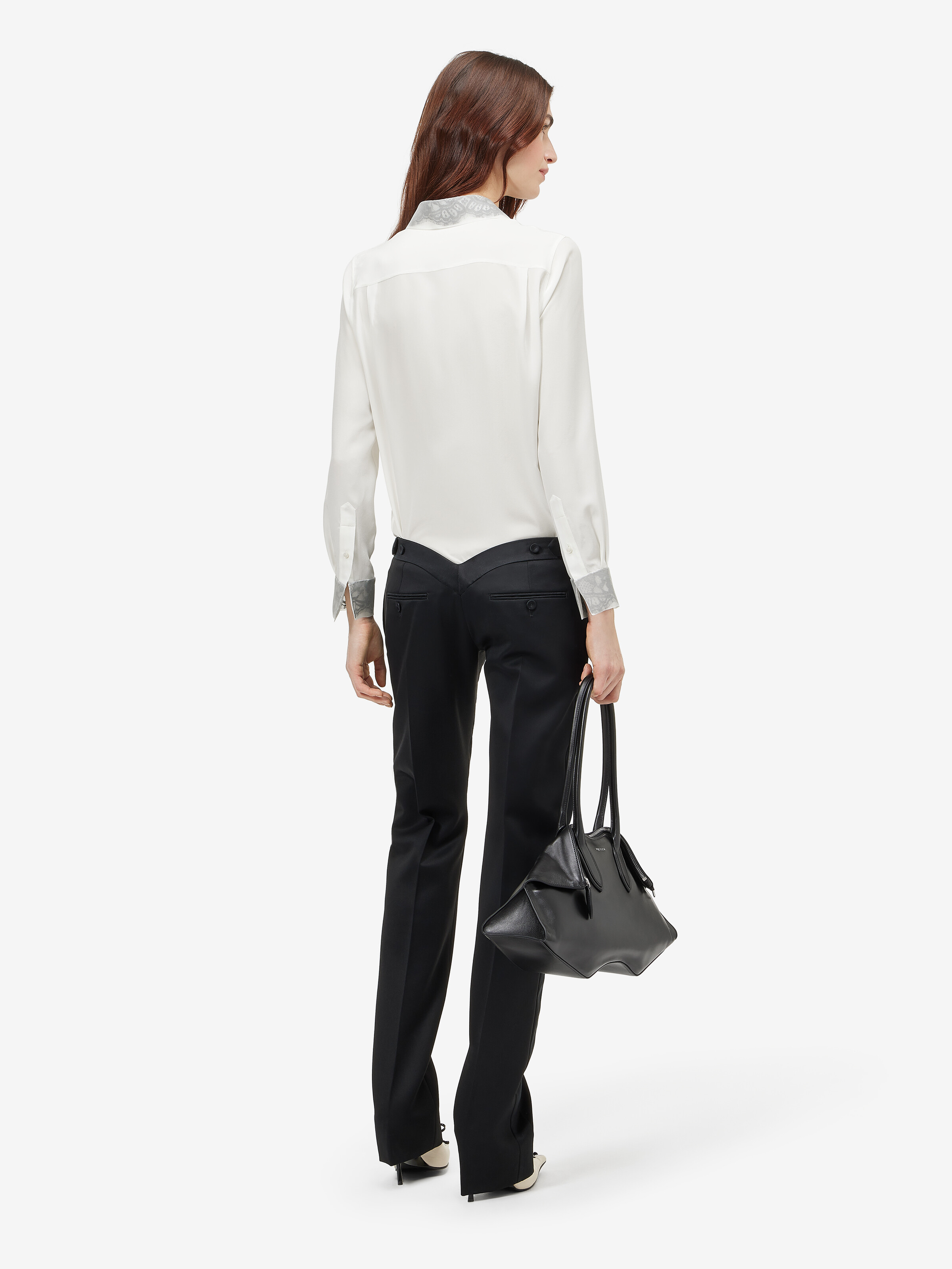 Women's Floral Lace Detail Shirt in Ivory in 100% silk -  detail 1: 100% silk -  detail 2: 72% cotton -  28% polyamide | Alexander McQueen - image 4