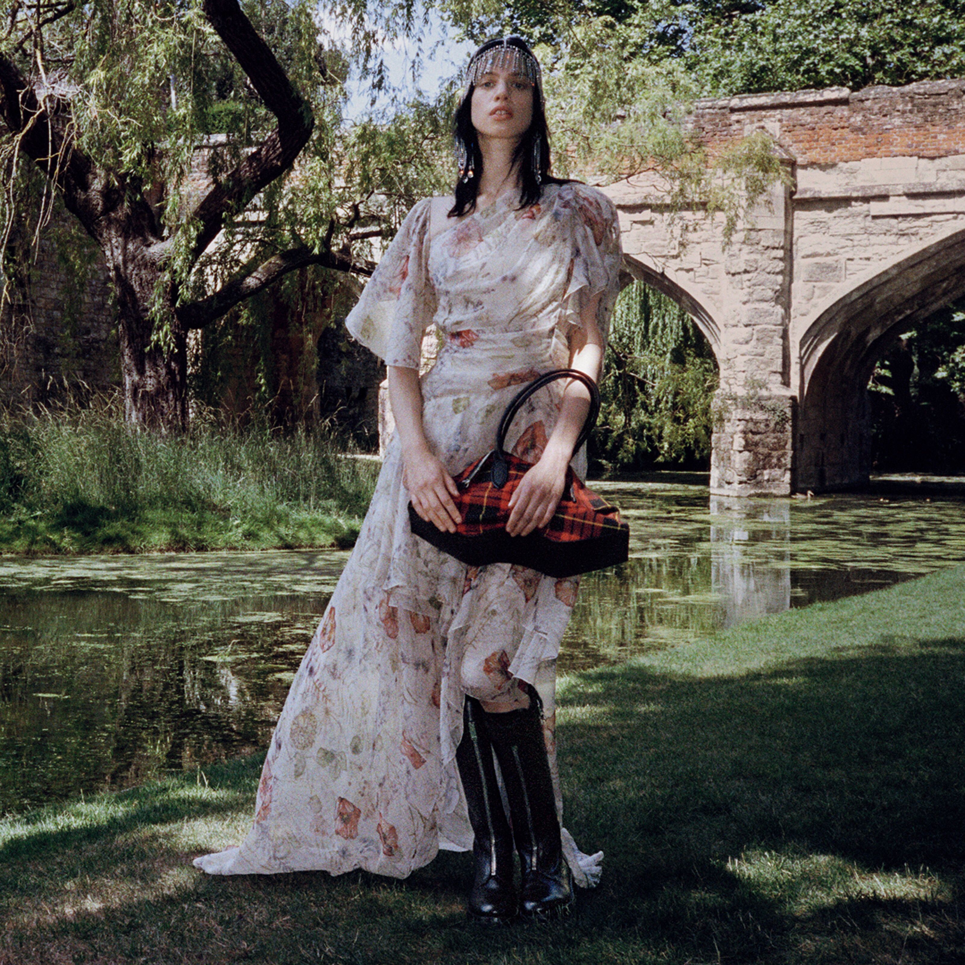 Alexander McQueen | アレキサンダー・マックイーンオフィシャル