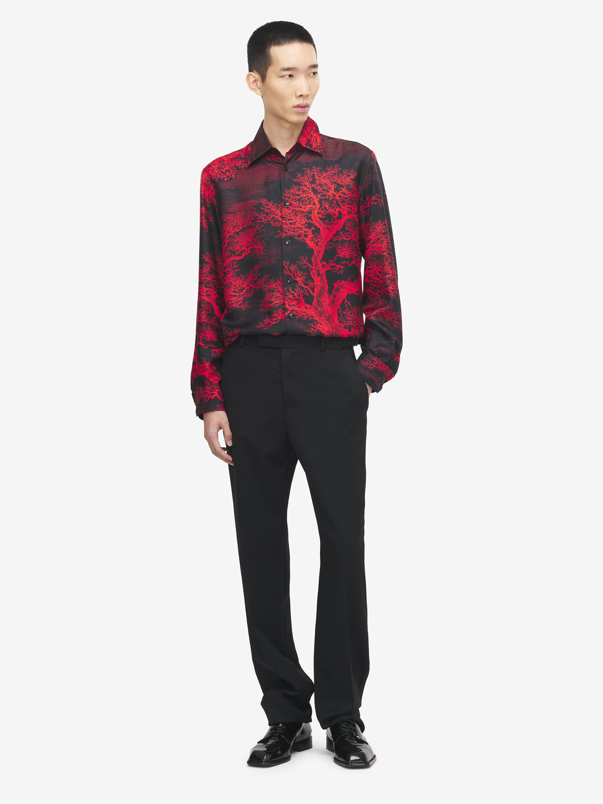 Men's Tree Of Life' Print Shirt in Black/Red in 100% Silk | Alexander McQueen - image 2