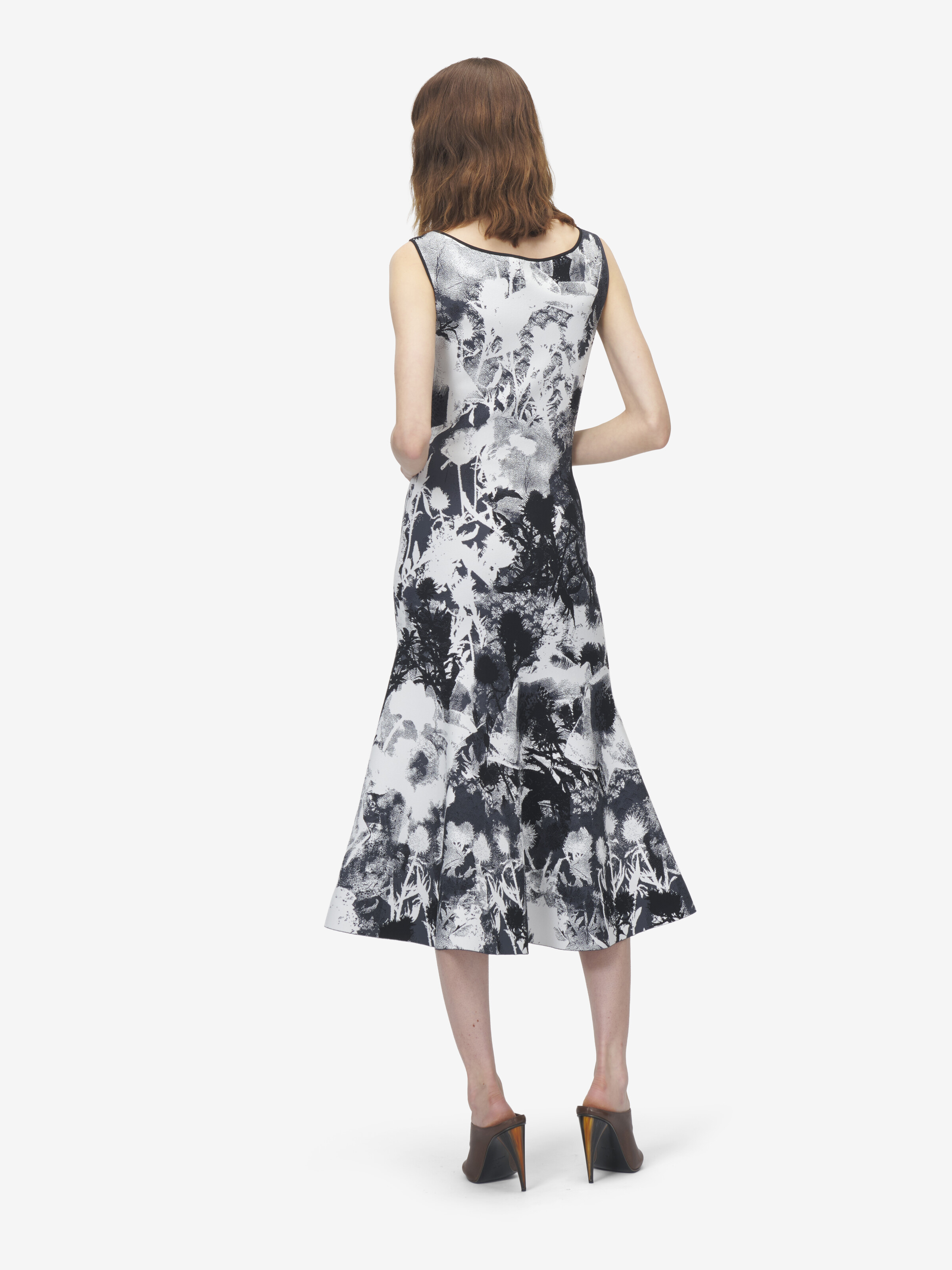 Robe midi en jacquard fleuri pour Femme en Blanc Ivoire/Noir in 76% Viscose, 16% Polyester, 6% Polyamide, 2% Elastan | Alexander McQueen - image 4