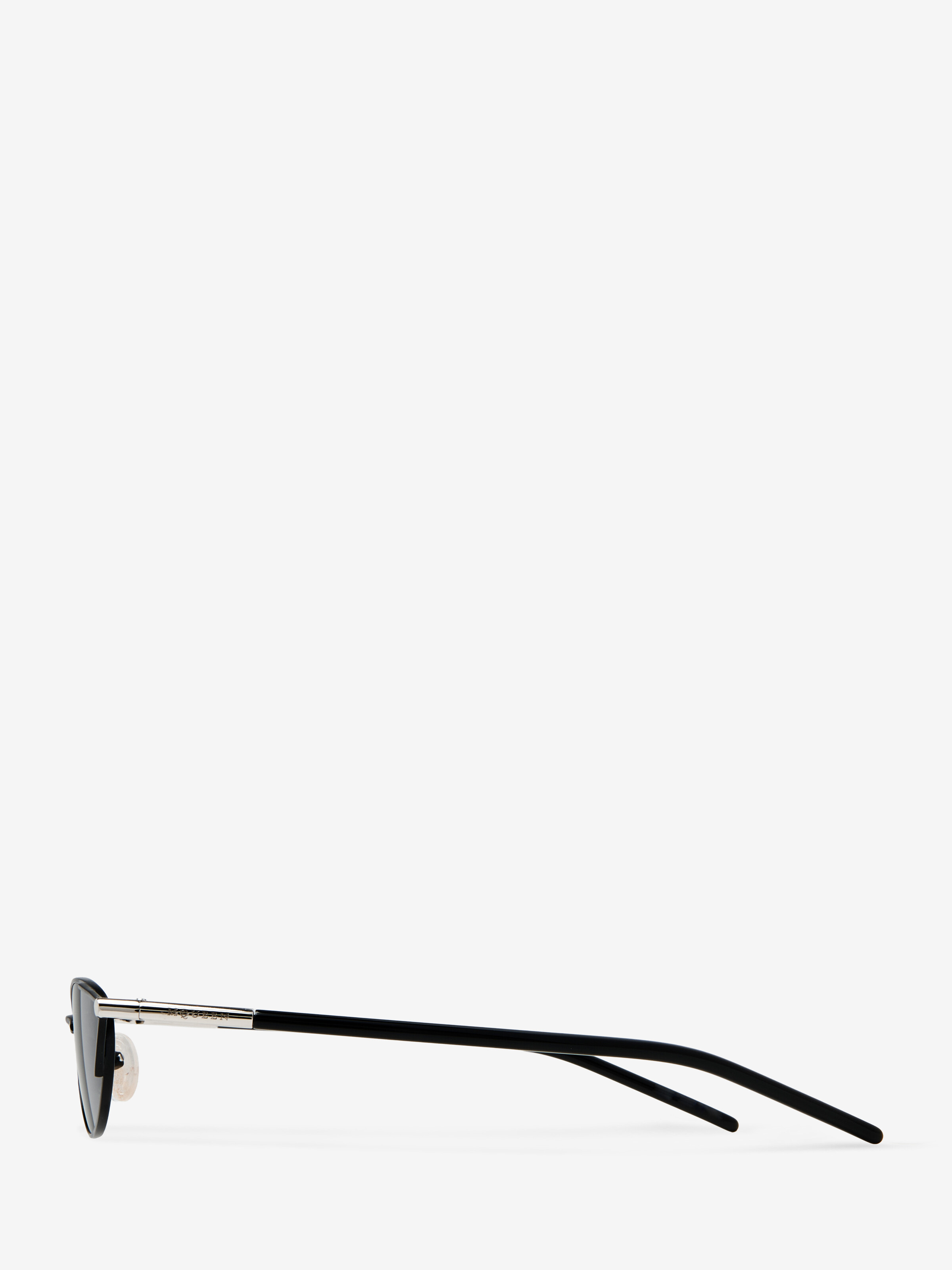 Women's T-Bar Sleek Cat-eye Sunglasses in Black in Plastic, Brass | Alexander McQueen - image 3