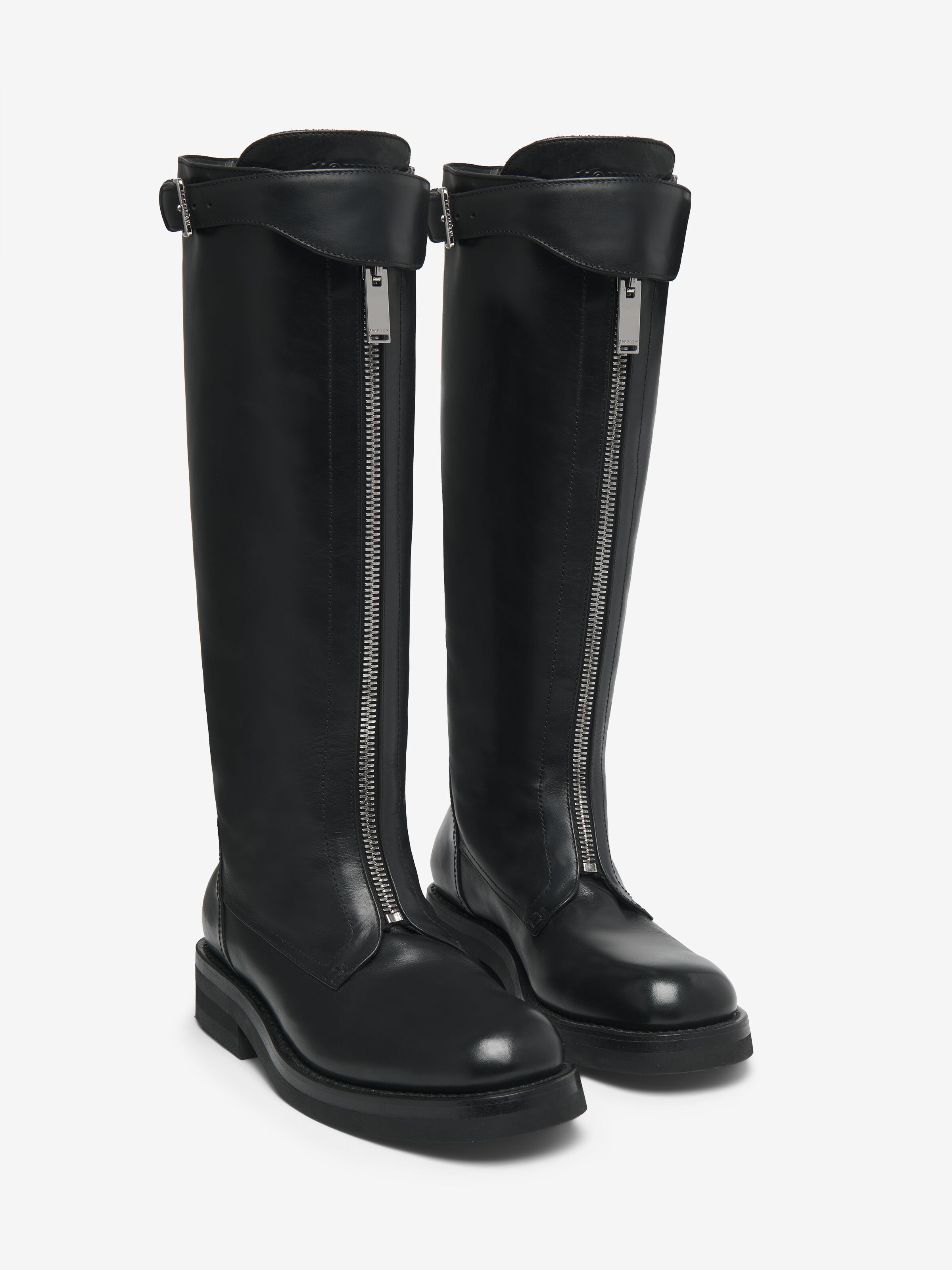 Alexander McQueen | アレキサンダー・マックイーンオフィシャル