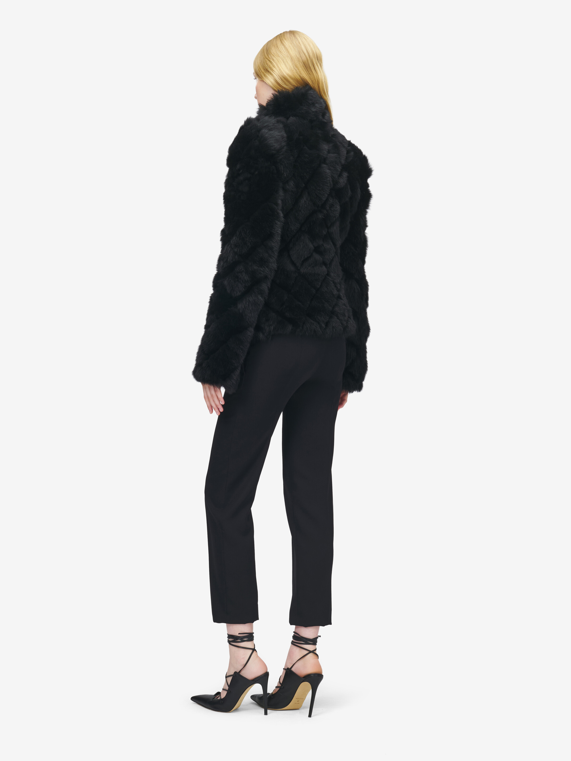 Veste en mouton retourné effet matelassé pour Femme en Noir in 100% Fourrure d'agneau | Alexander McQueen - image 5