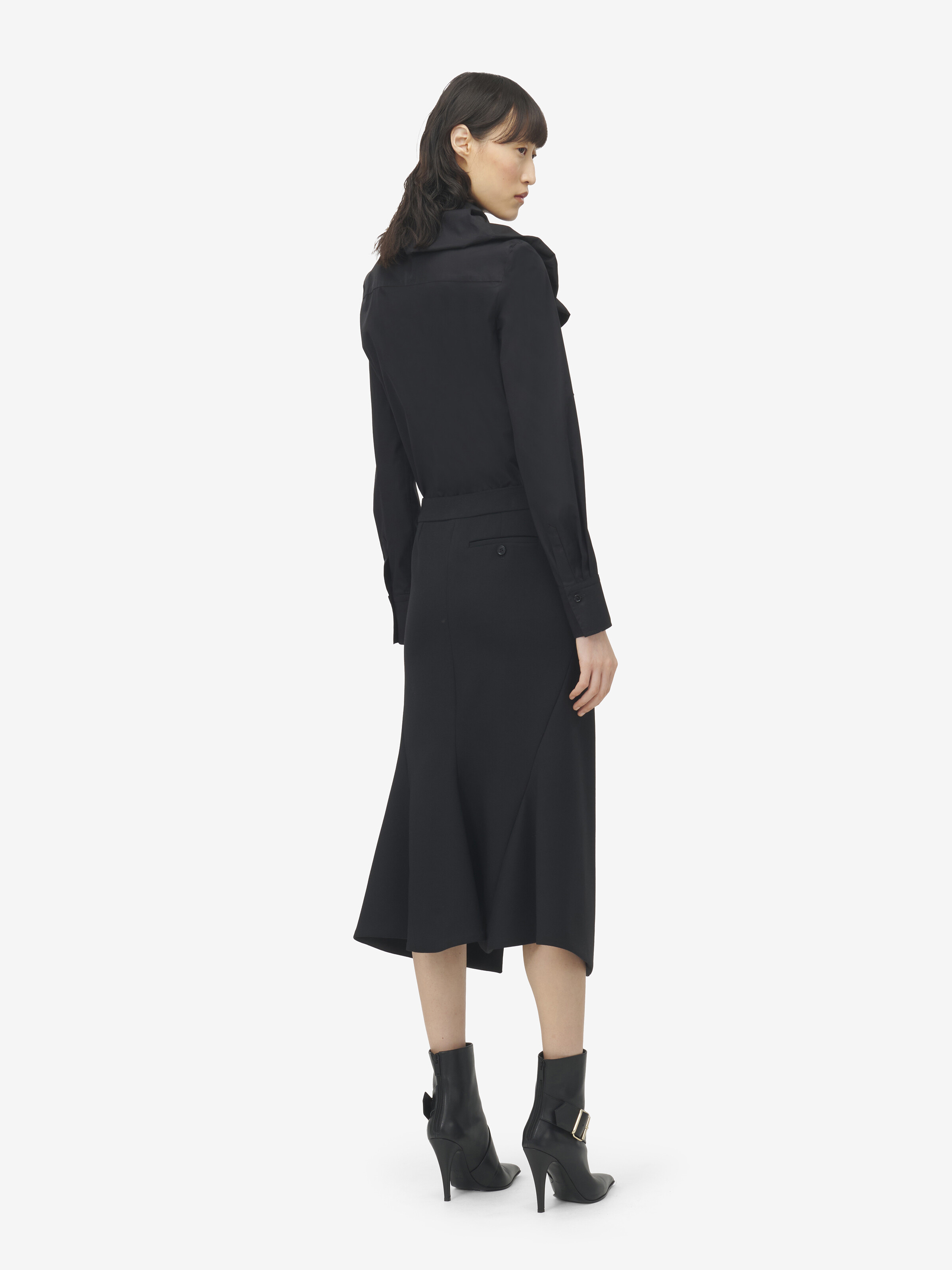 Women's Cutaway Pencil Skirt in Black in 98% Wool, 2% Elastane | Alexander McQueen - image 4