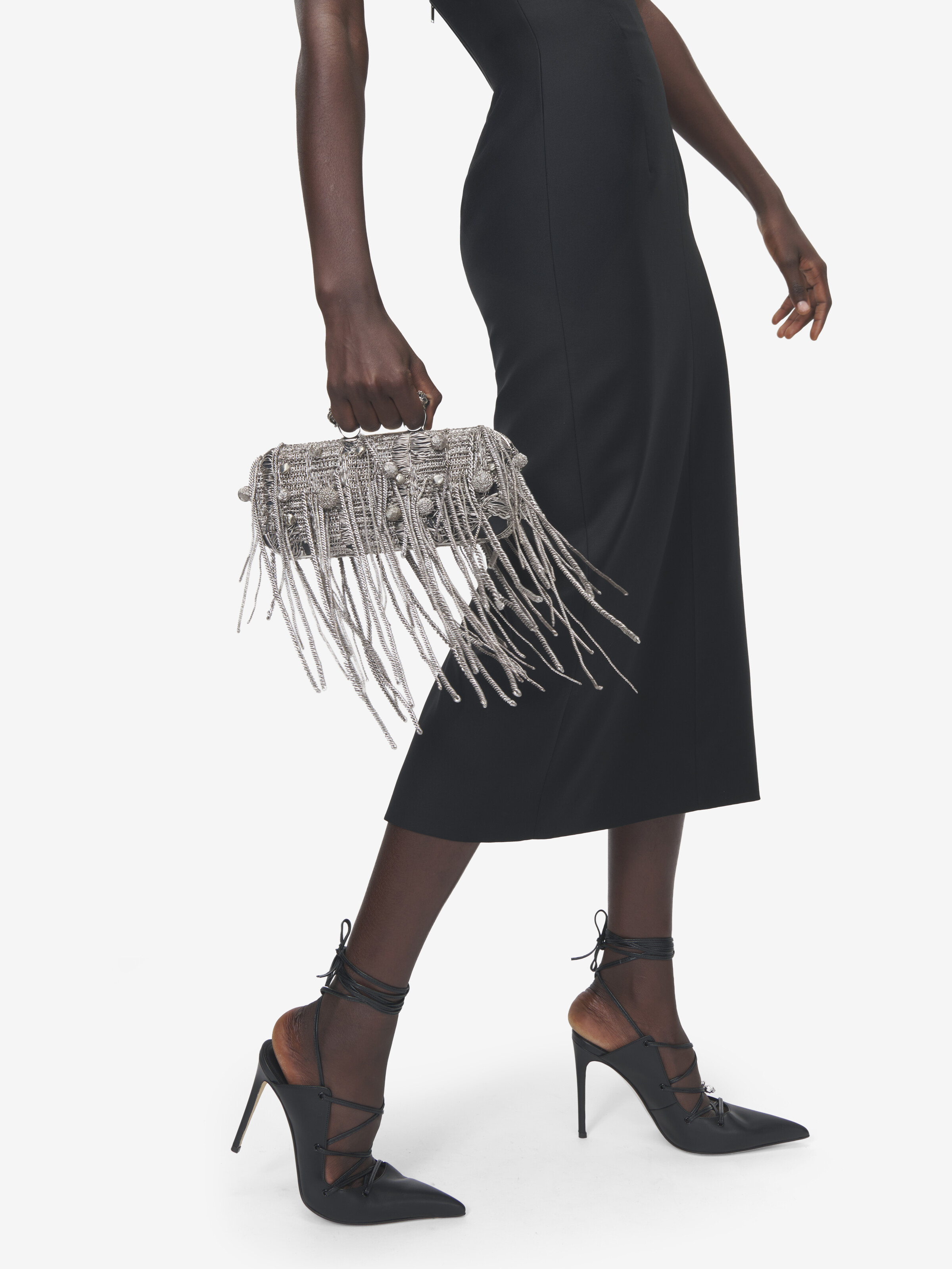 Women's Snake Knuckle Long Clutch in Black/Silver in Lamb Leather | Alexander McQueen - image 2