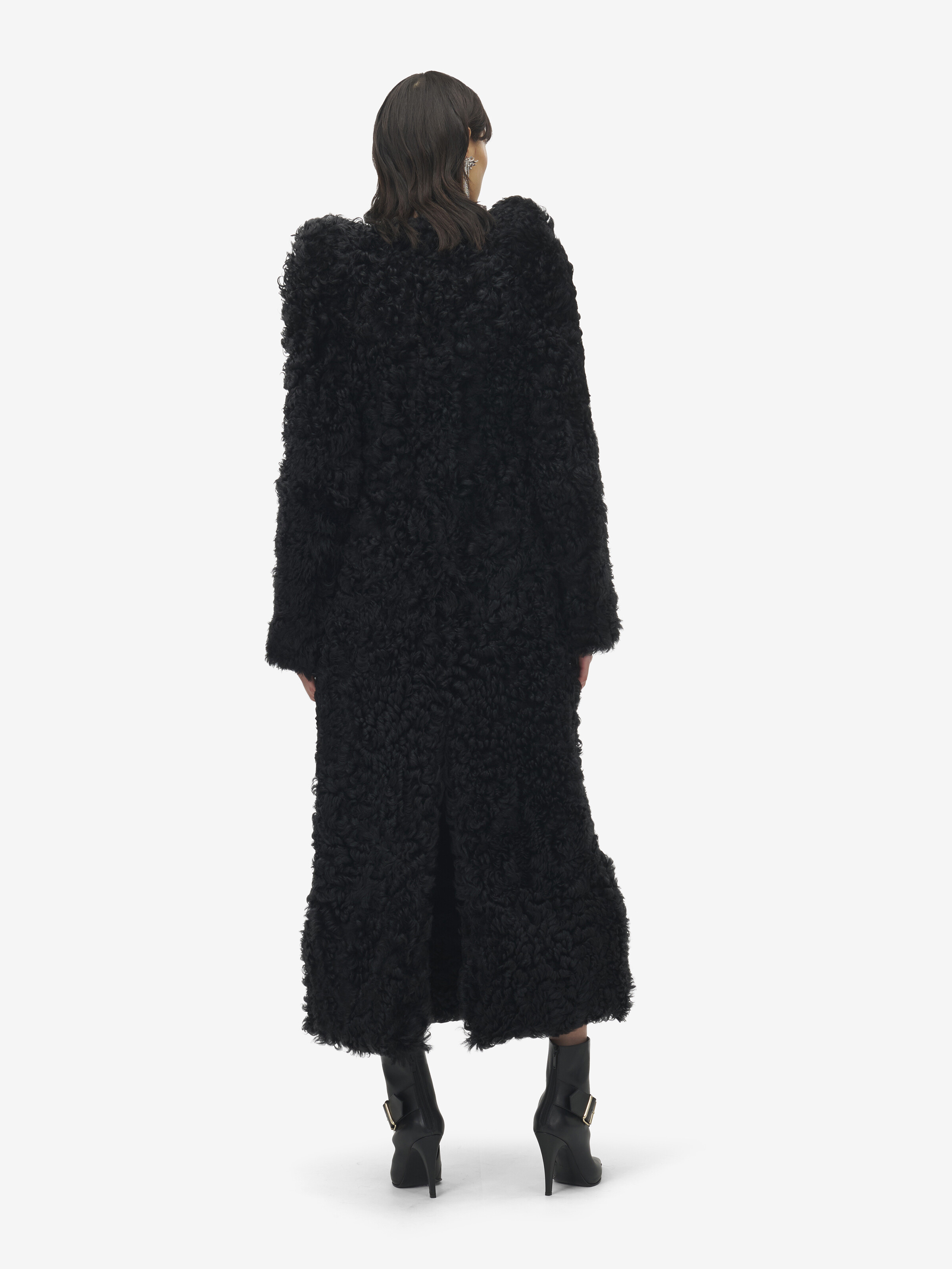 Women's Shearling Coat in Black in 100% Lamb Fur | Alexander McQueen - image 4