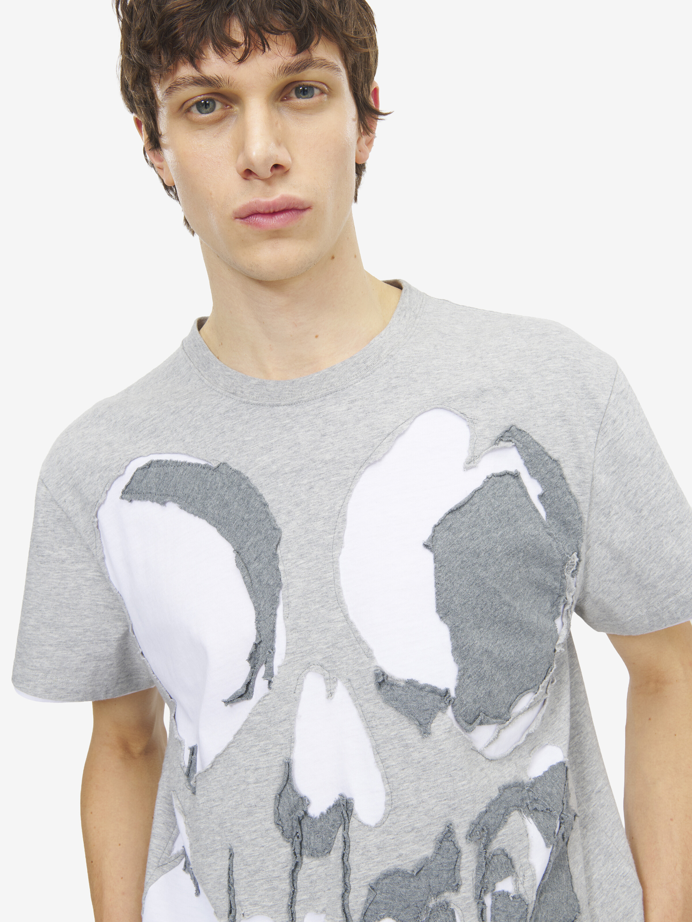 Men's Skull Applique T-shirt in Light Grey in 100% Cotton | Alexander McQueen - image 5