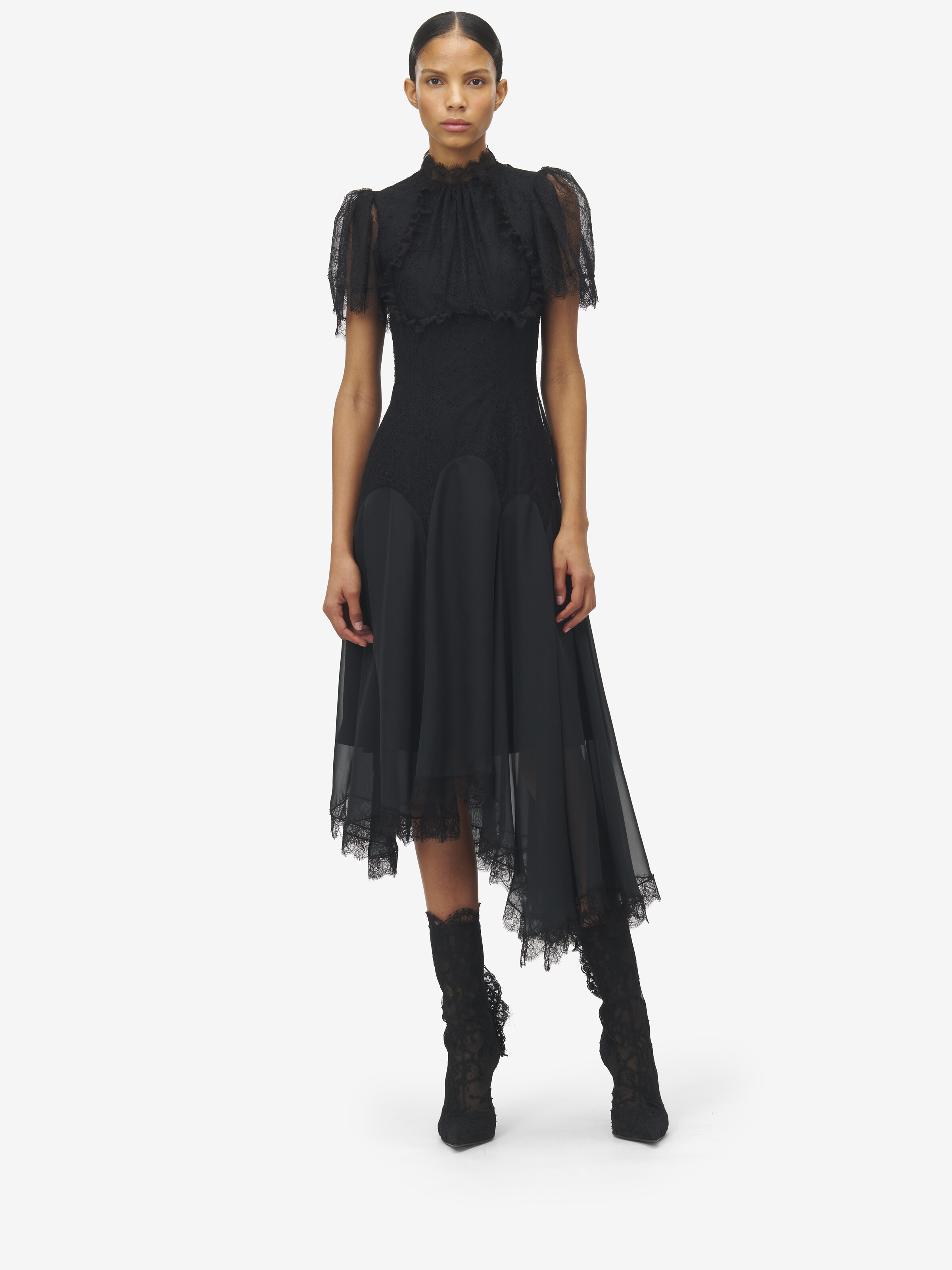 Women's Floral Lace Evening Dress in Black in 61% Polyamide, 39% Viscose | Alexander McQueen - image 2