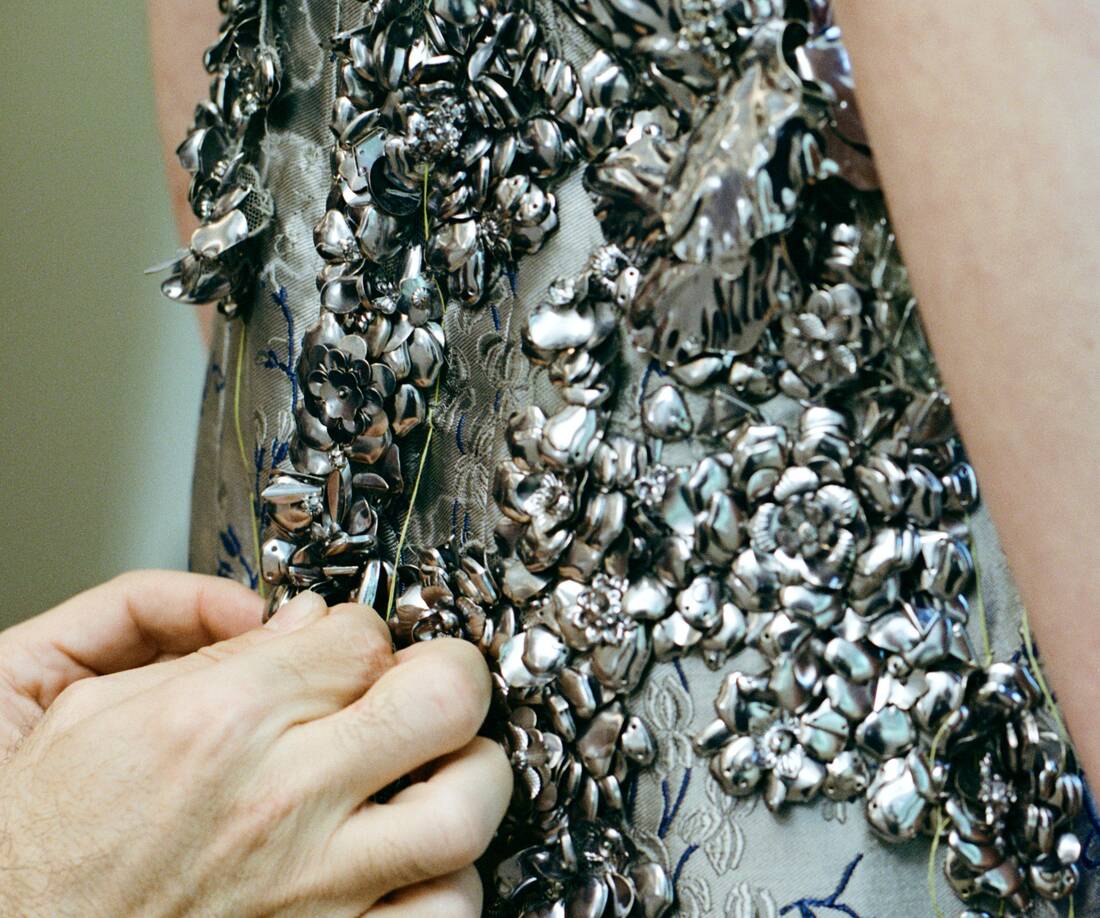 Online assistance service Alexander McQueen, McQueen, AMQ