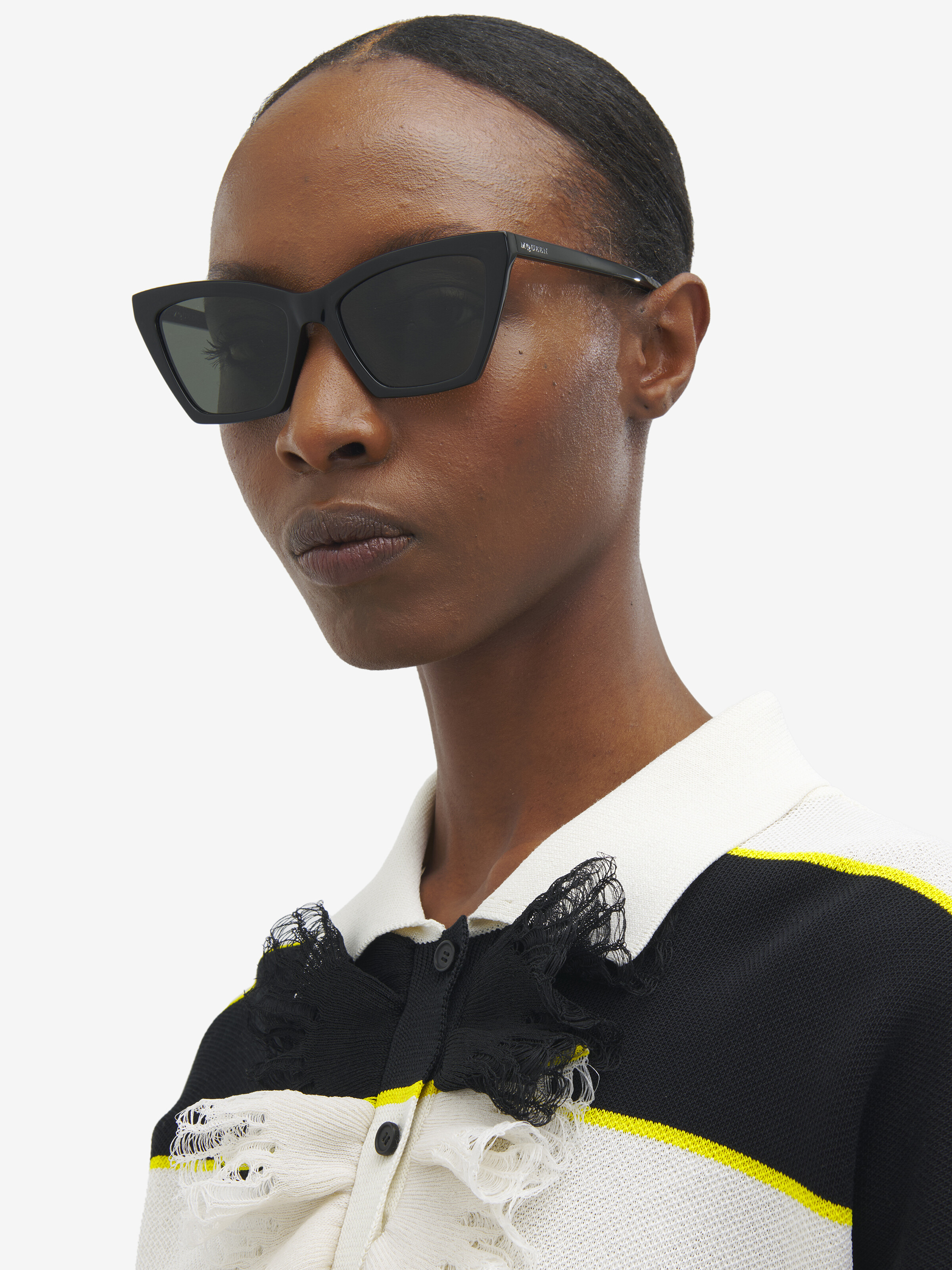 尖角几何猫眼太阳镜 in 塑料/塑胶肽/树脂架 | Alexander McQueen - image 2