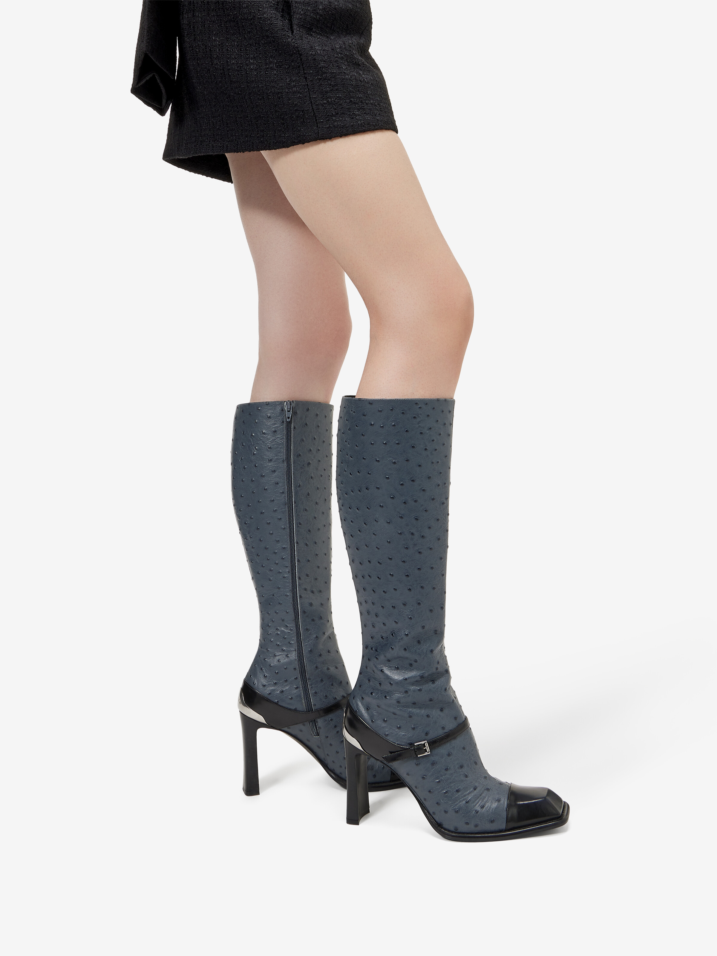 Women's Niko Boot in Grey in Calf Leather | Alexander McQueen - image 2