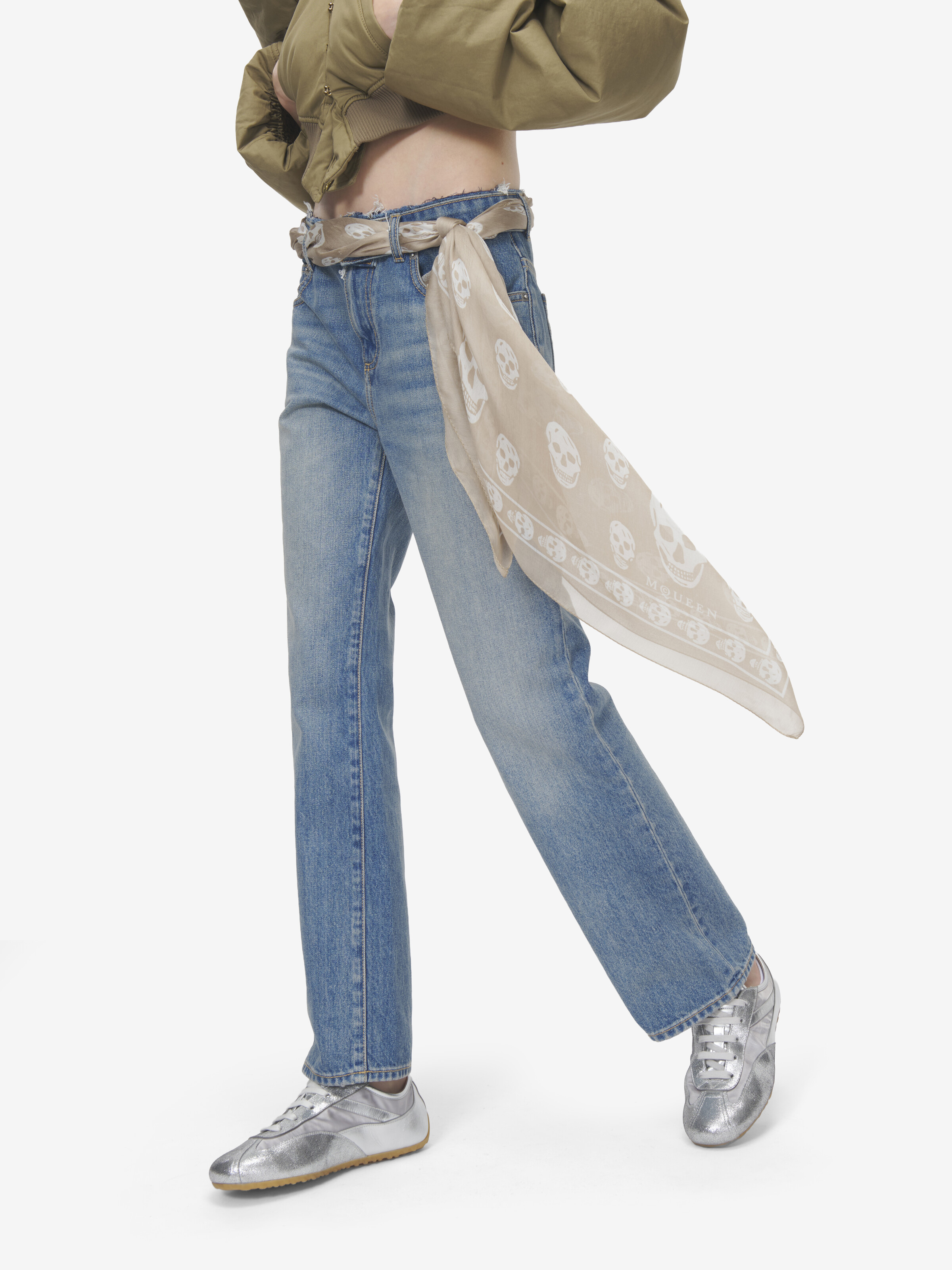 Women's Classic Skull Scarf in Ivory/Beige in 100% Silk | Alexander McQueen - image 2