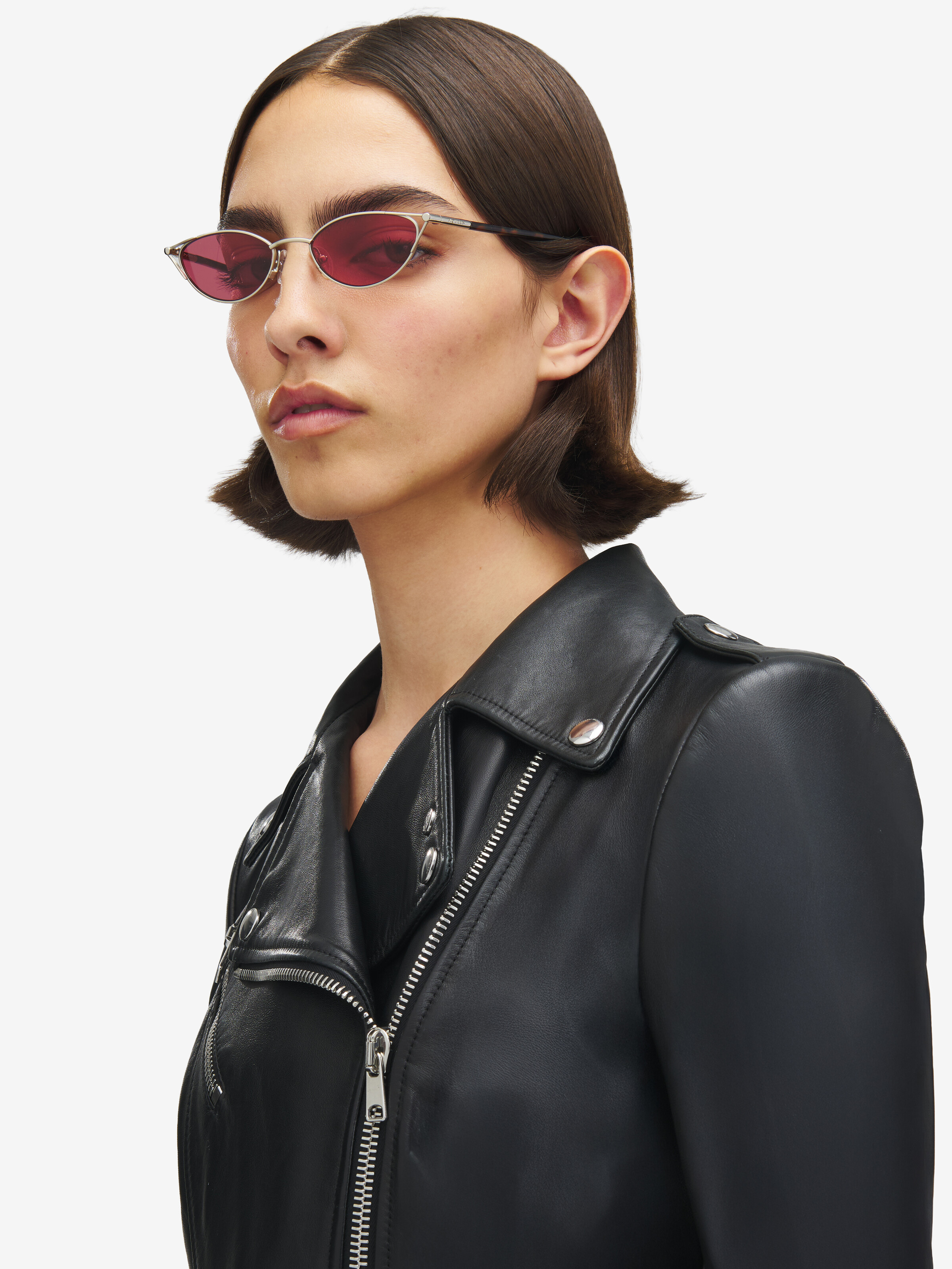 Women's T-Bar Sleek Cat-eye Sunglasses in Red in Plastic, Brass | Alexander McQueen - image 2