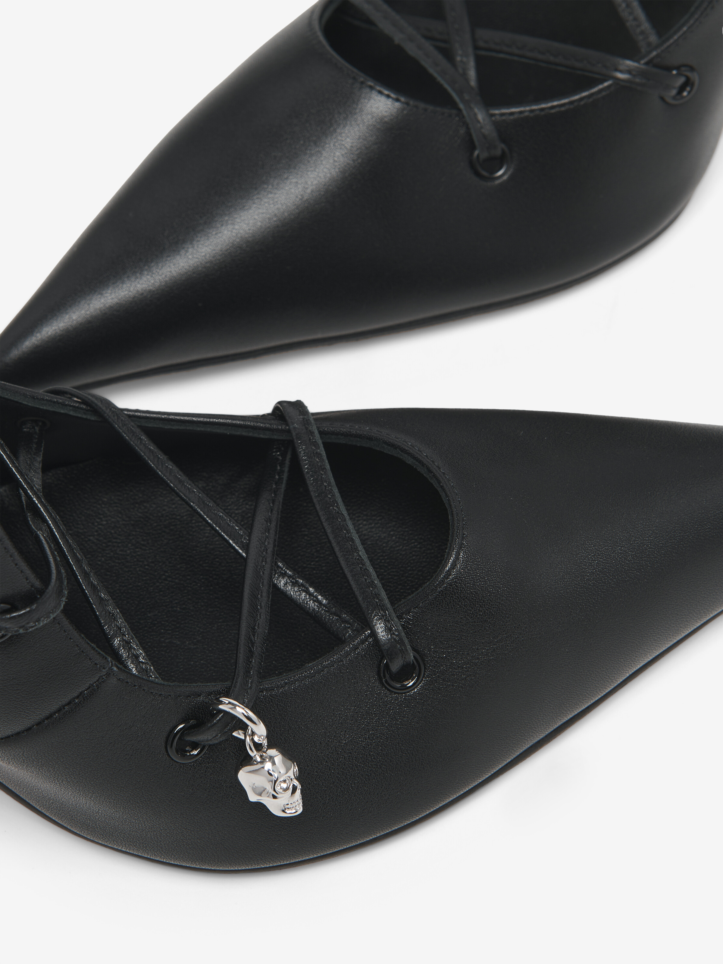 Women's Ghillie Pump in Black in Calf Leather | Alexander McQueen - image 5