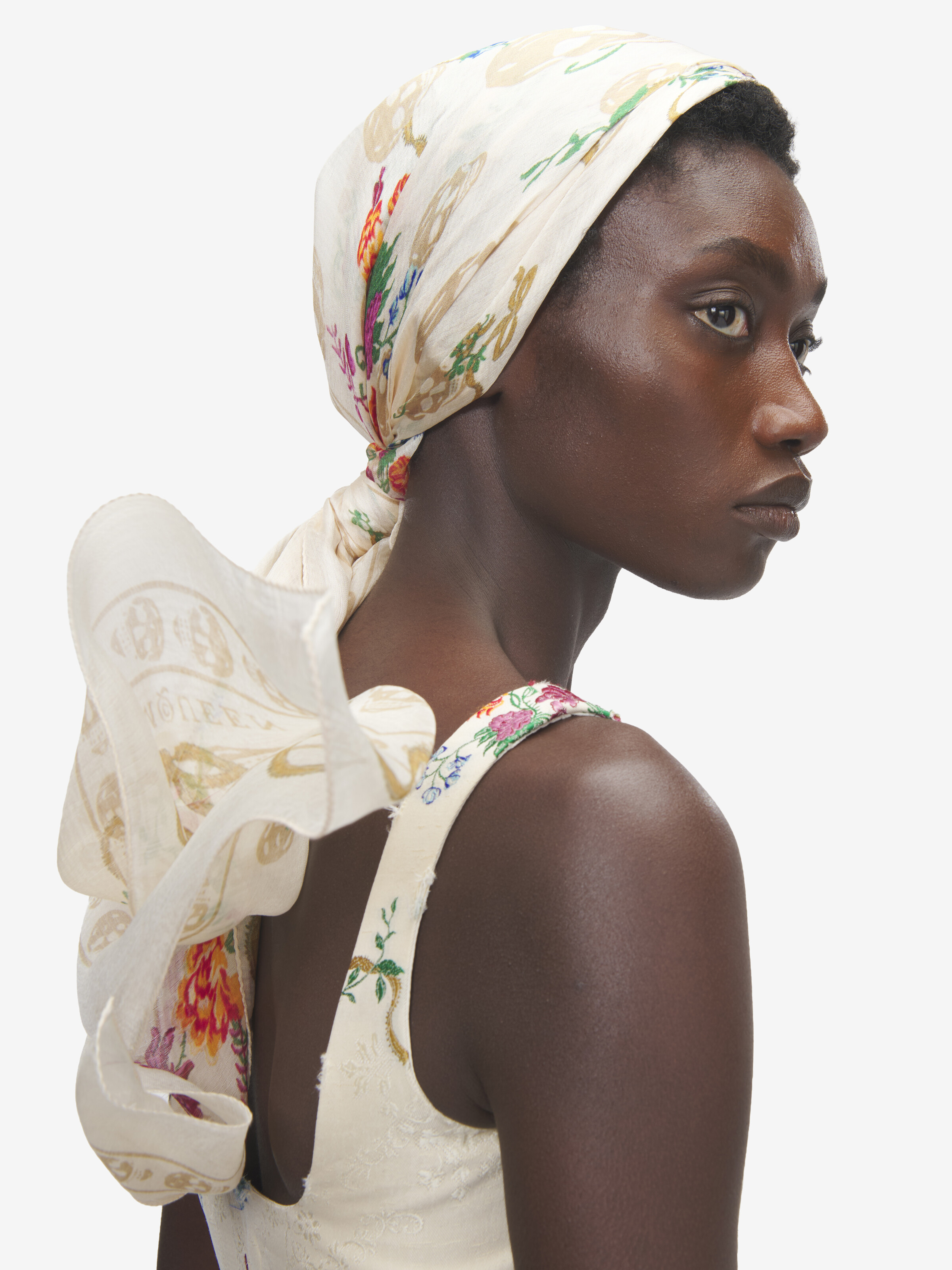 Women's Floral Skull Scarf in Ivory in 100% Silk | Alexander McQueen - image 2