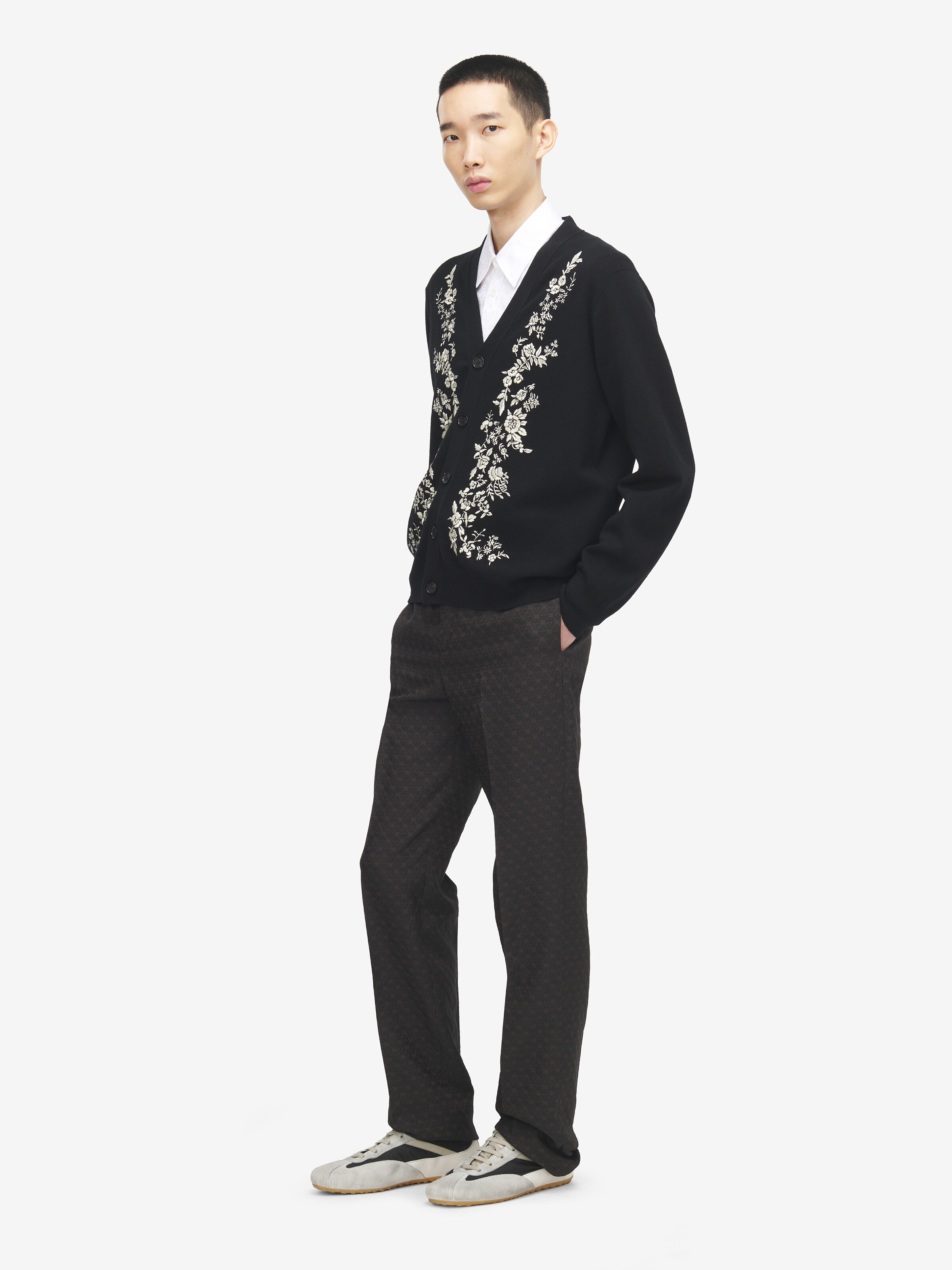 Cardigan à broderie florale pour Homme en Noir/Blanc Ivoire in 100% Laine | Alexander McQueen - image 3