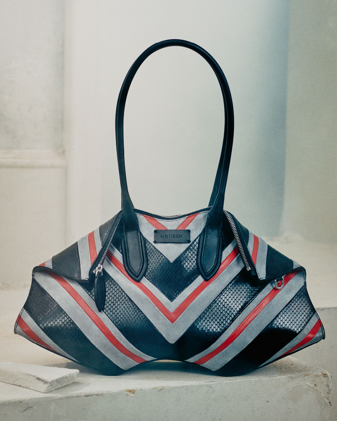 Chevron Manta Bag