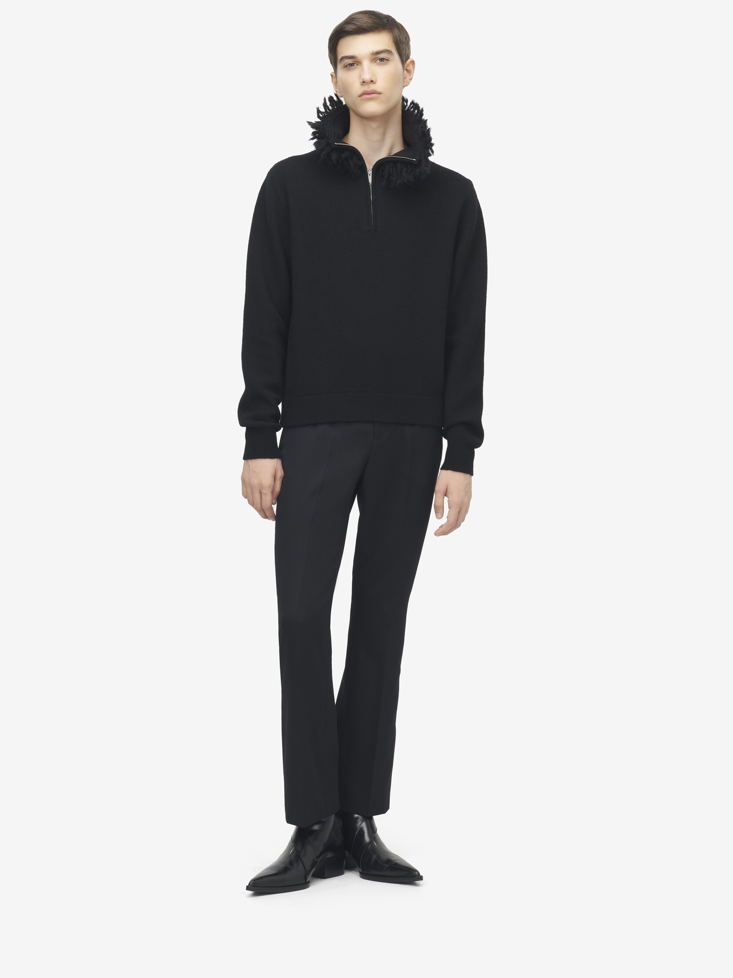 Pullover mit fransigem Kragen