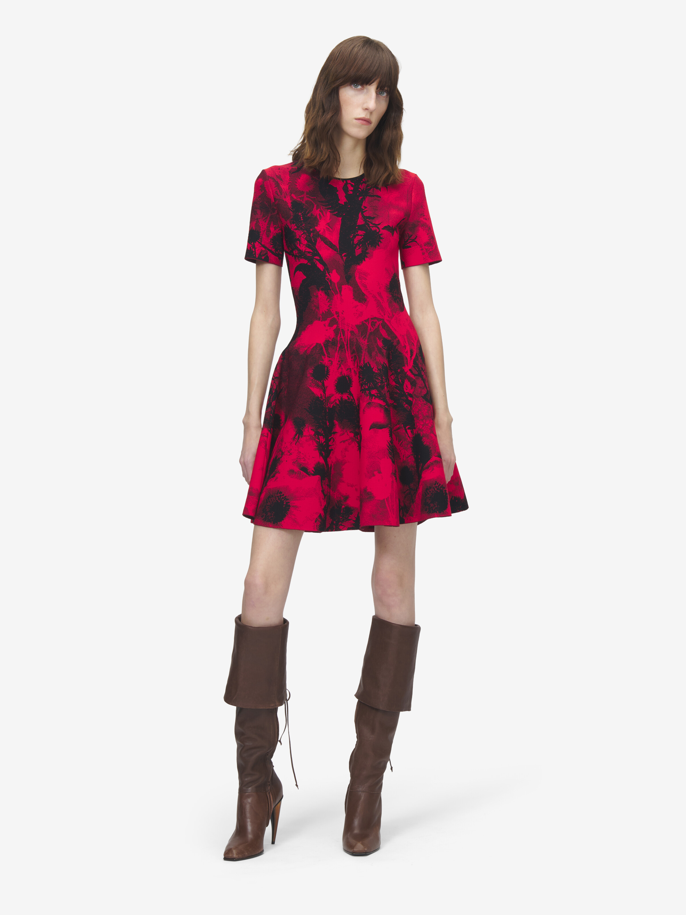 Women's Floral Jacquard Mini Dress in Red/Black in 76% Viscose, 16% Polyester, 6% Polyamide, 2% Elastane | Alexander McQueen - image 2