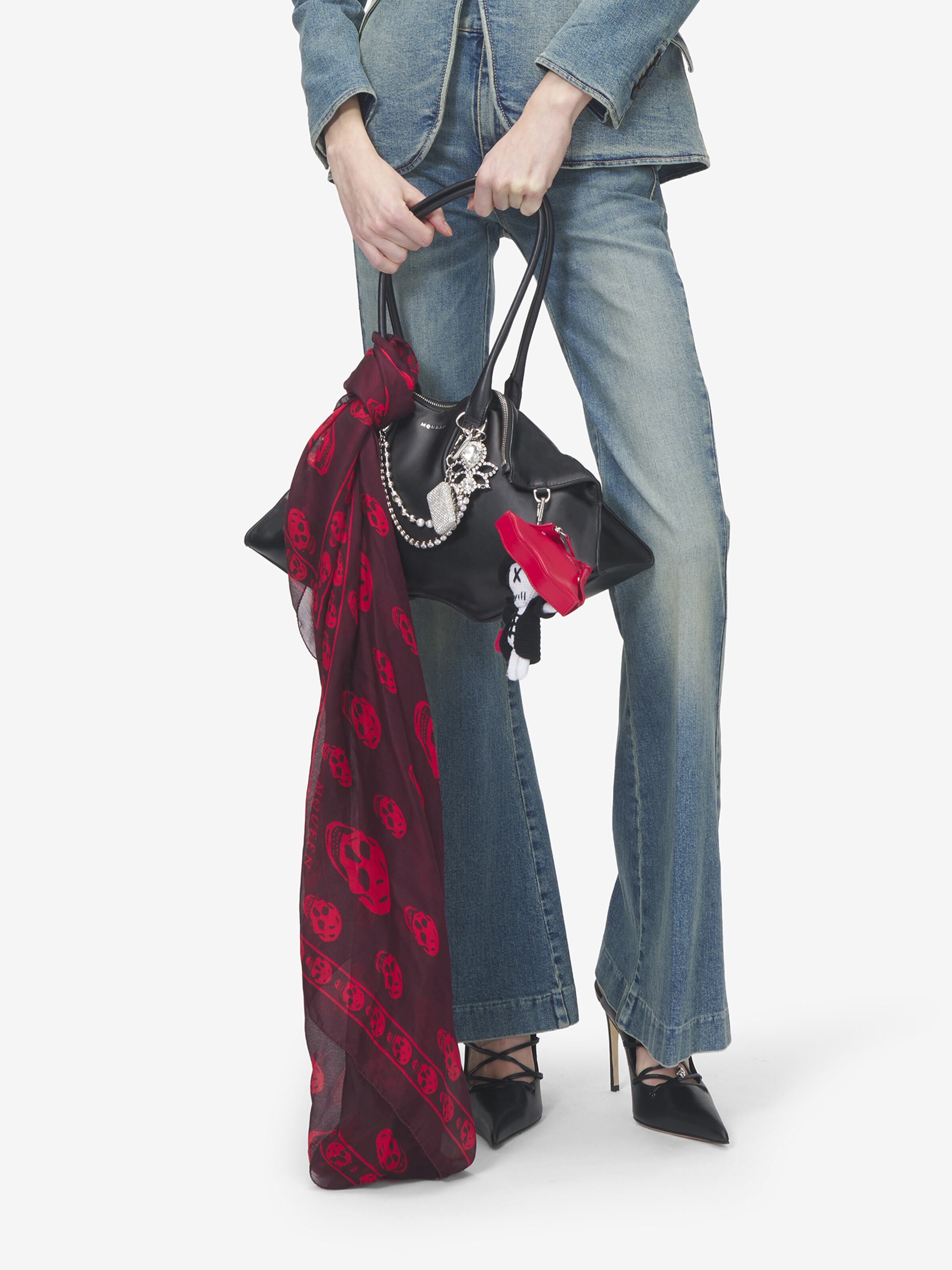 Women's Manta OTT in Black in 100% Calf Leather | Alexander McQueen - image 2