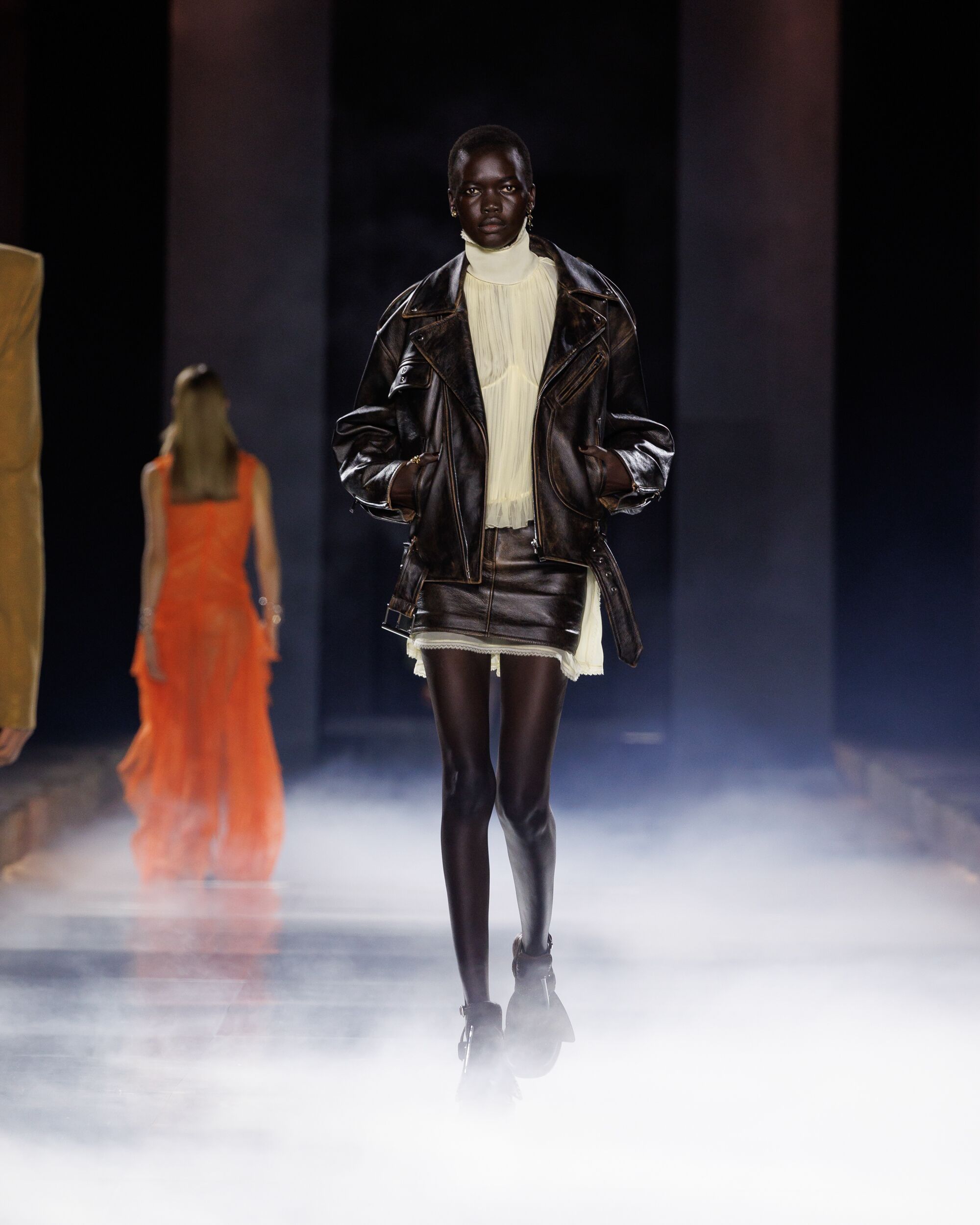 Page: Collection > SS25 Runway > Gallery > Look 29