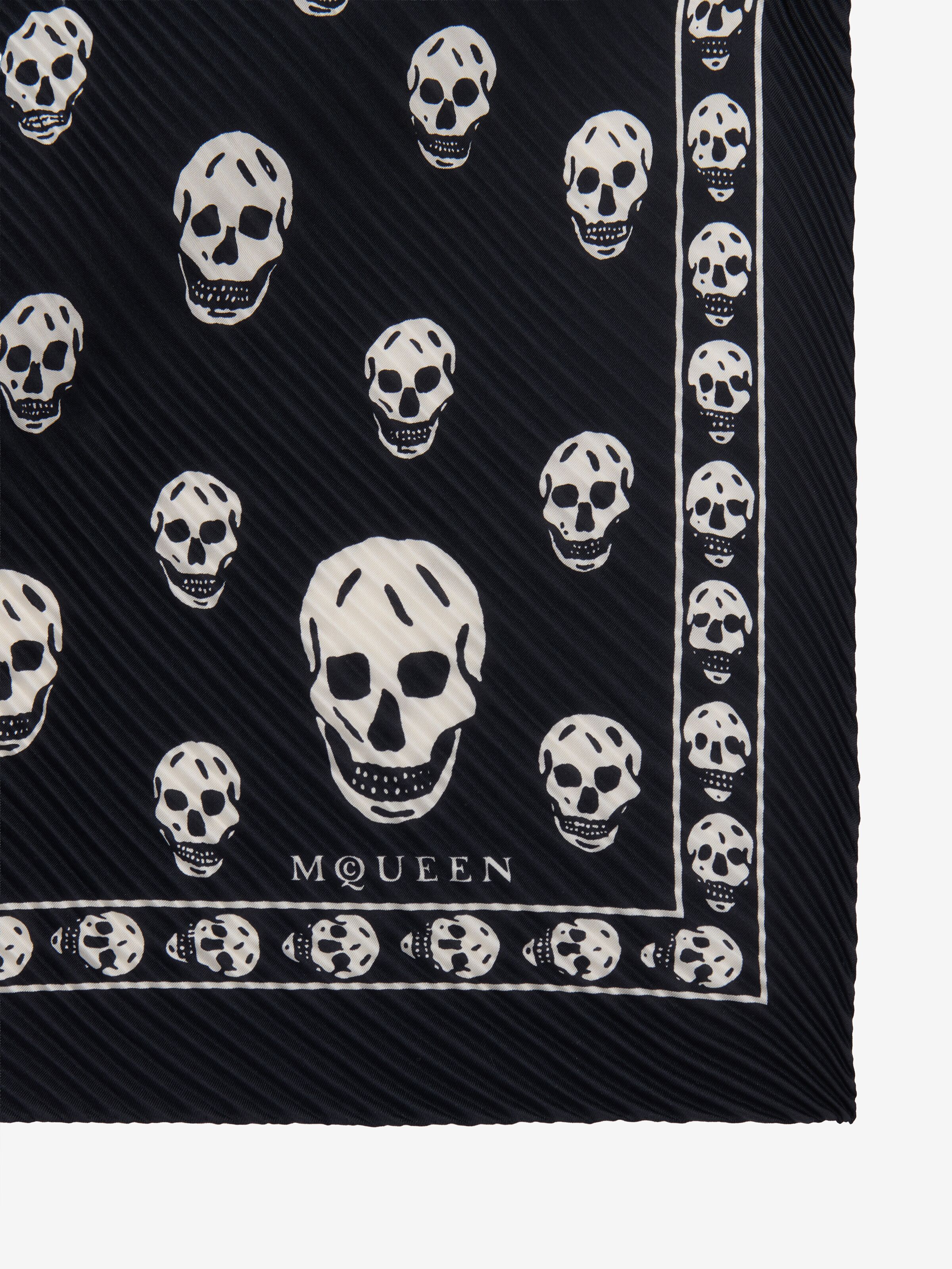 Women's Pleated Skull Scarf in Black/Ivory in 100% Silk | Alexander McQueen - image 3