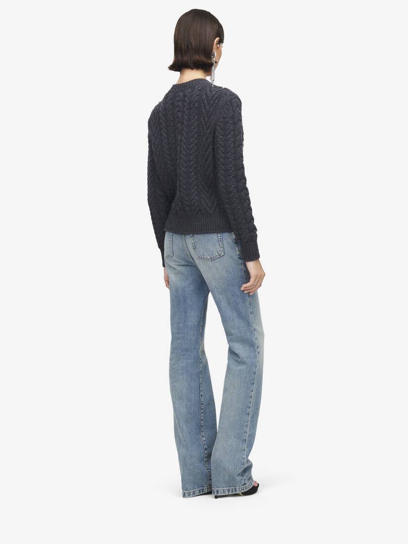 Cardigan aus Zopfmusterstrick mit Kristallstickerei