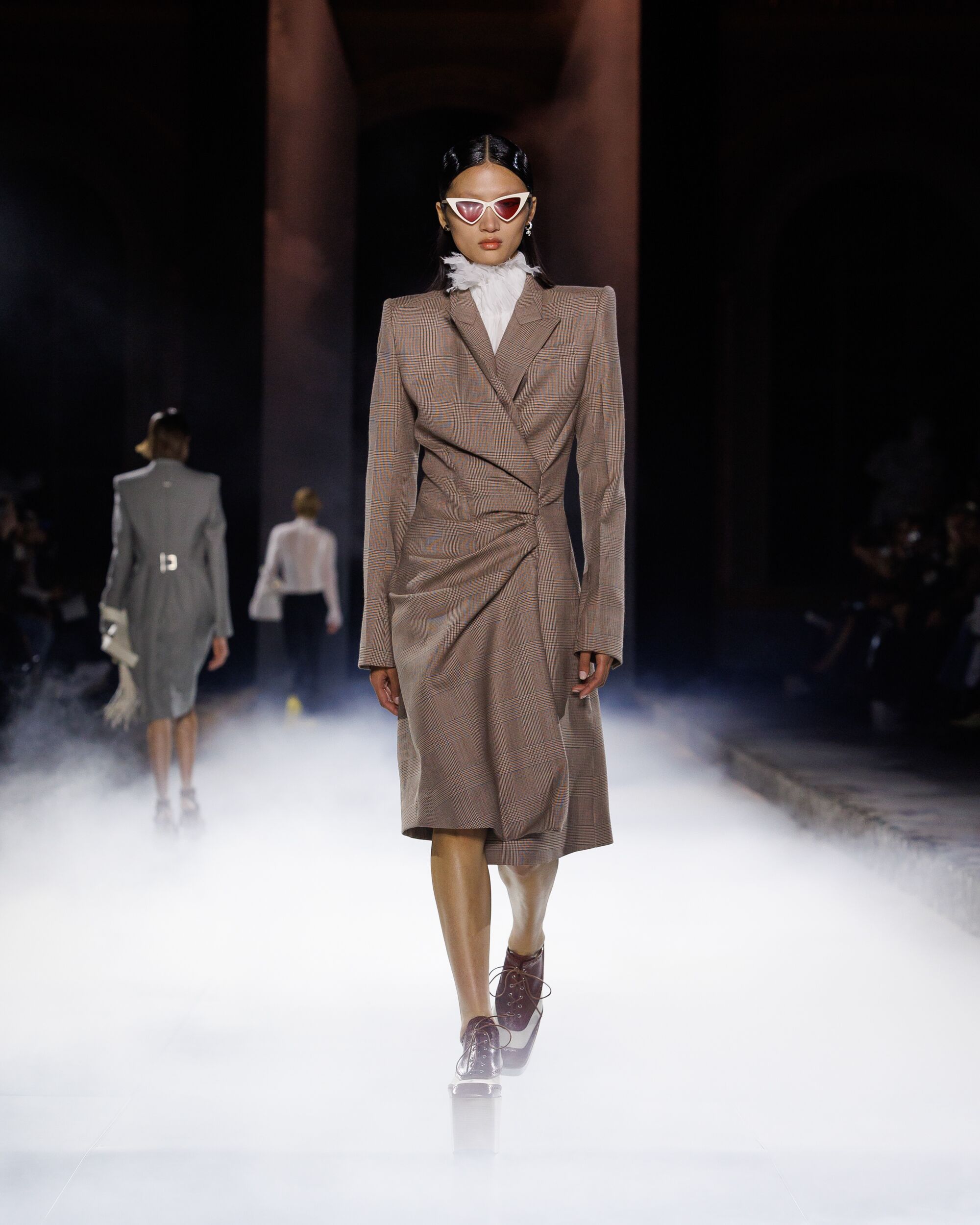 Page: Collection > SS25 Runway > Gallery > Look 22