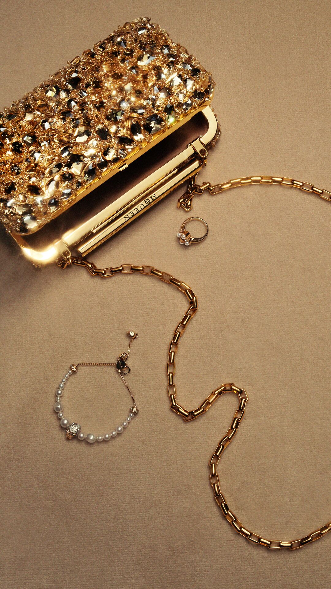 McQueen T-Bar Clutch