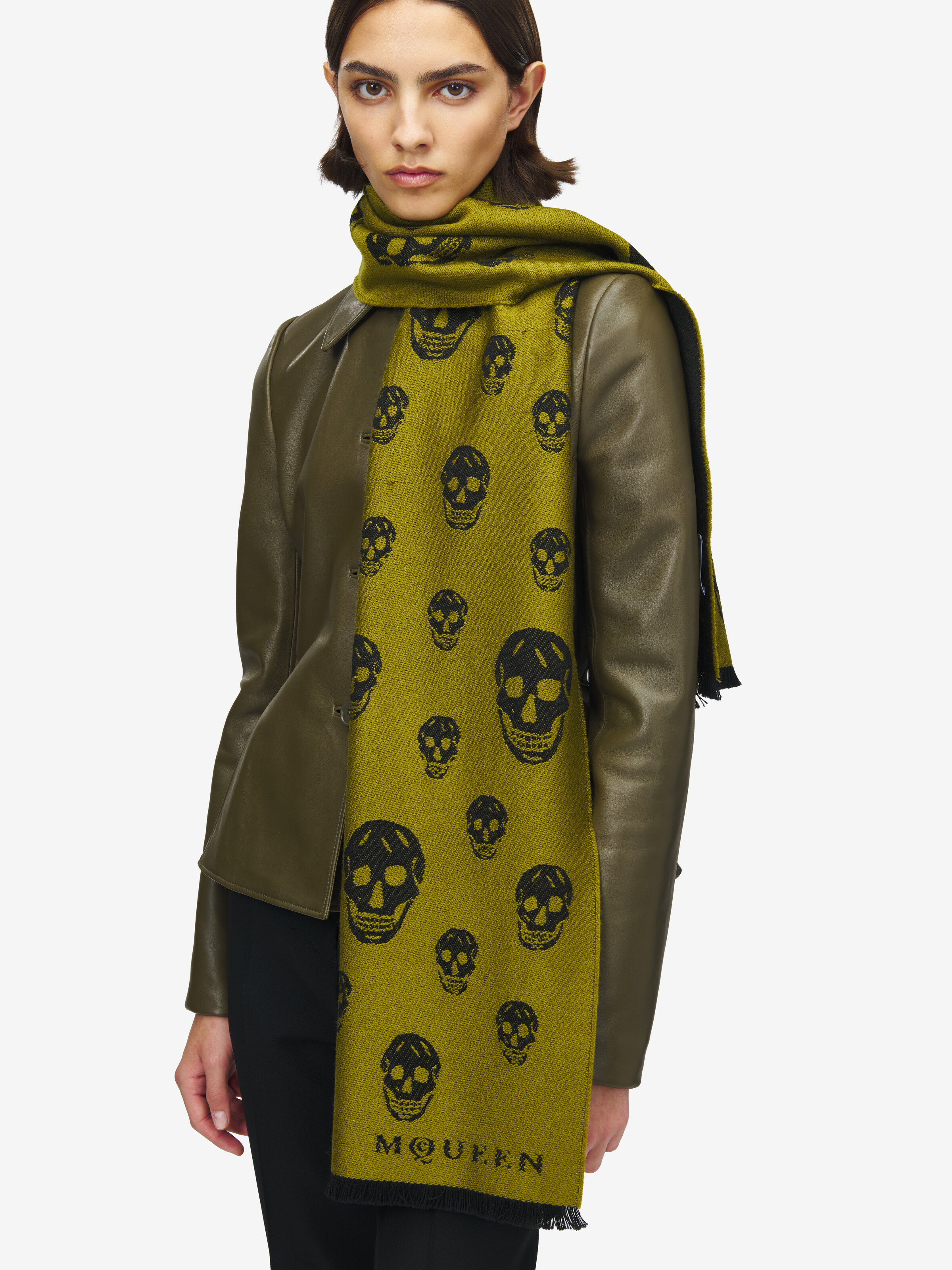 Women's Skull Wool Jacquard Scarf in Green in 100% Wool | Alexander McQueen - image 2