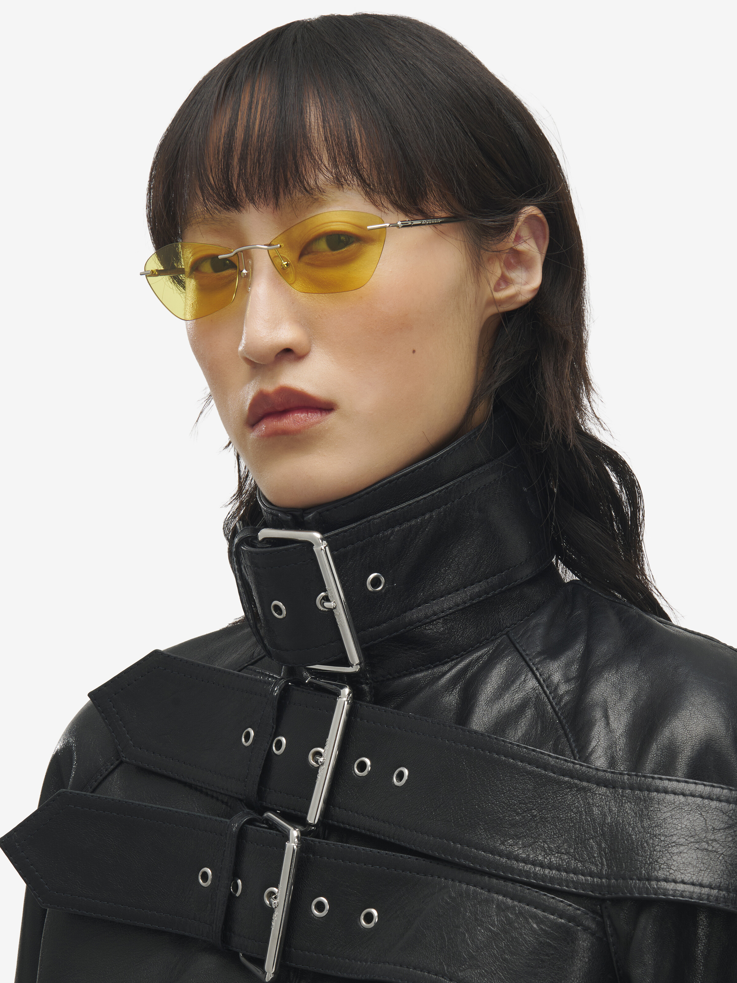 Lunettes de soleil fines T-Bar en Jaune in Métal | Alexander McQueen - image 5