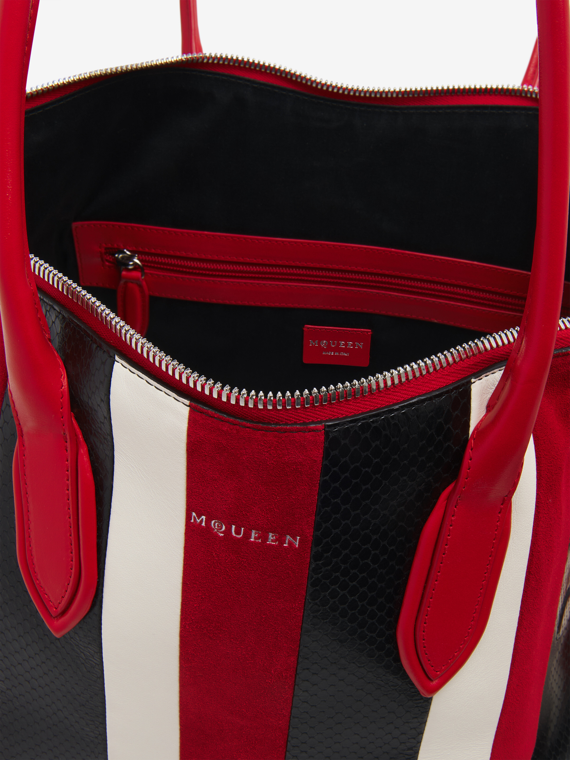 Manta超大号手袋 in 牛皮革 | Alexander McQueen - image 5