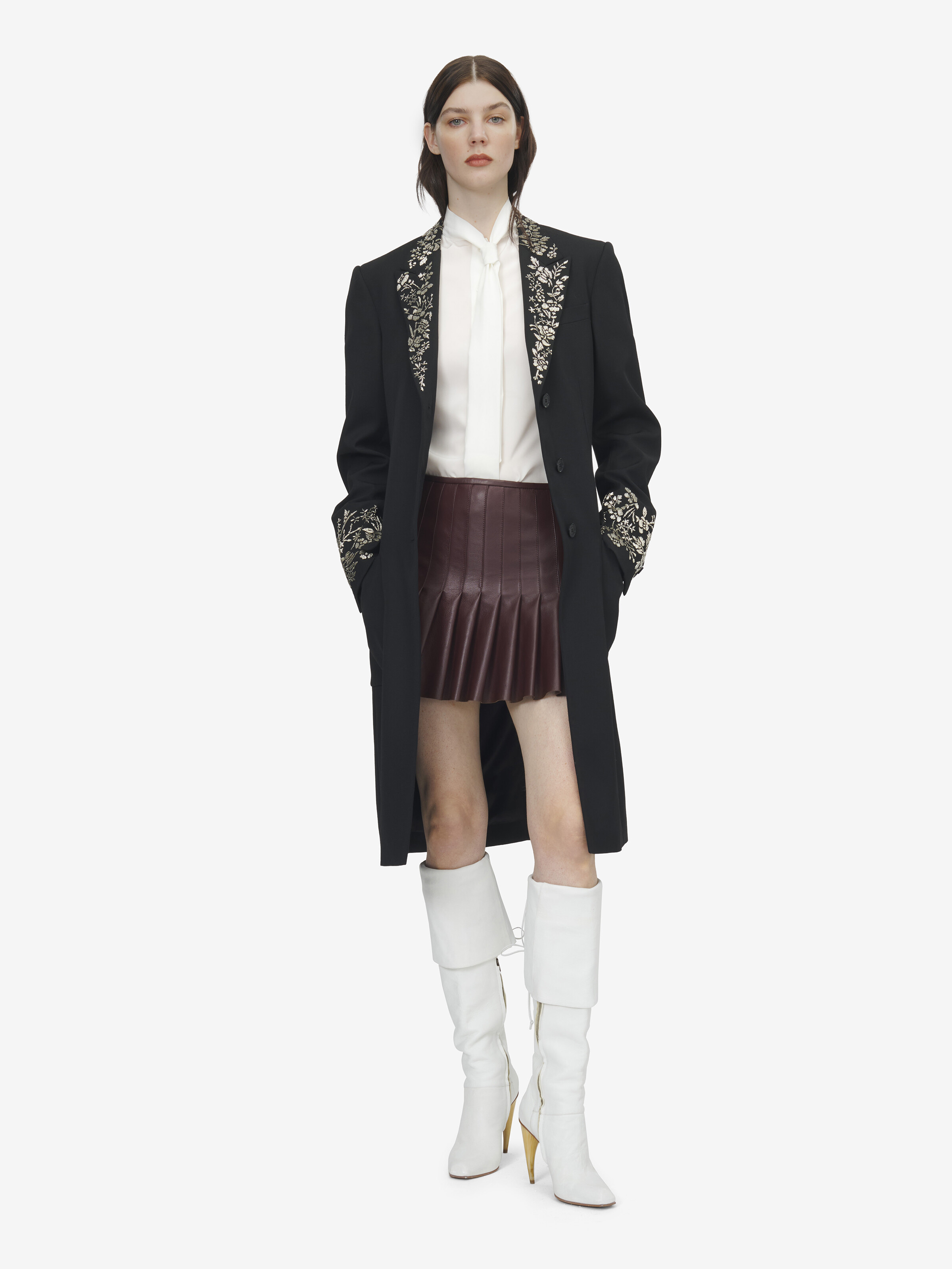 Women's Floral Embroidery Coat in Black in 100% Wool | Alexander McQueen - image 2