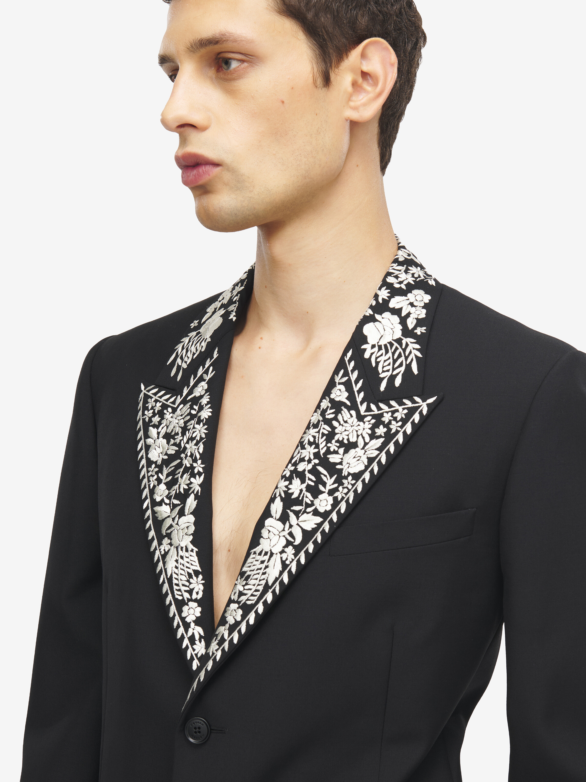 Men's Floral Embroidery Double-breasted Jacket in Black in 75% Wool, 25% Mohair | Alexander McQueen - image 5