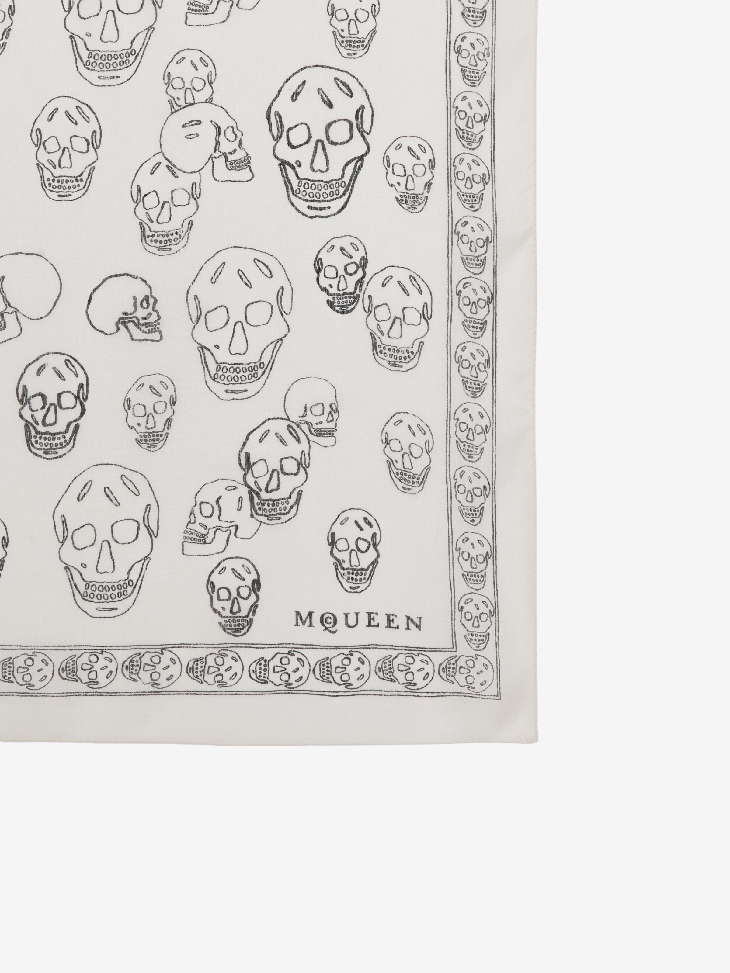 手繪骷髏頭圍巾 in 100% 丝 | Alexander McQueen - image 3