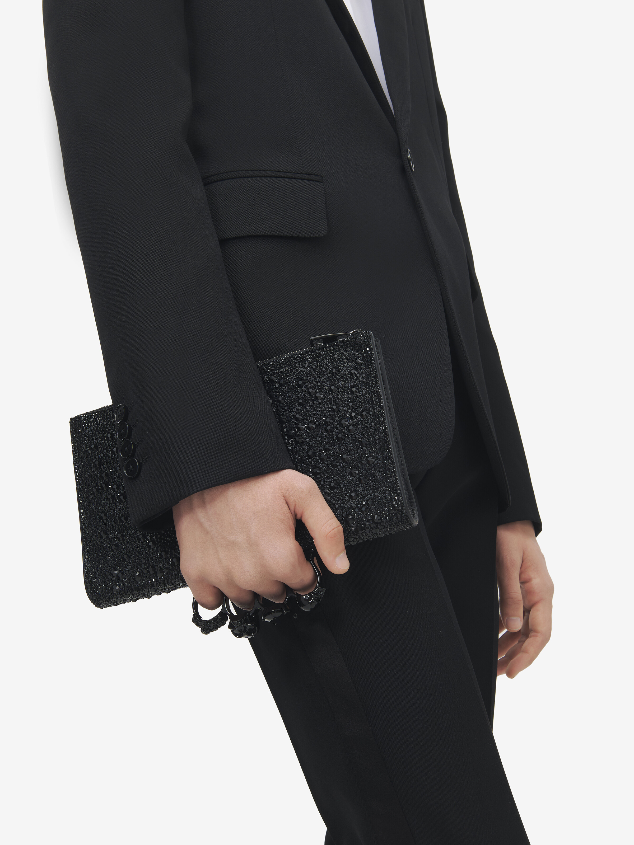 Pochette plate Knuckle pour Femme en Noir in Cuir de veau | Alexander McQueen - image 2