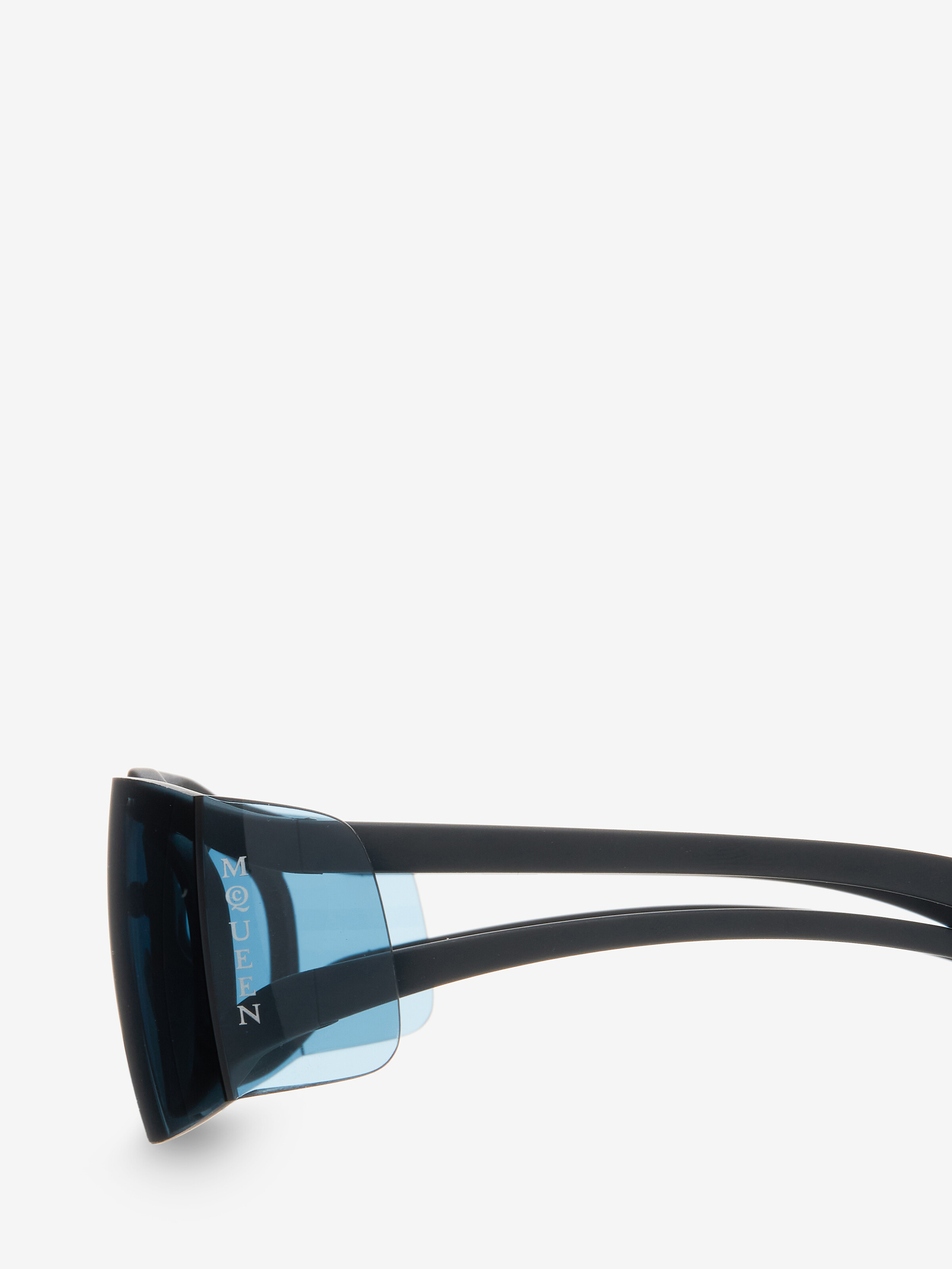Zweifarbige Sonnenbrille in Schwarz/Blau in Bio Injection & Nylon Lens | Alexander McQueen - image 4