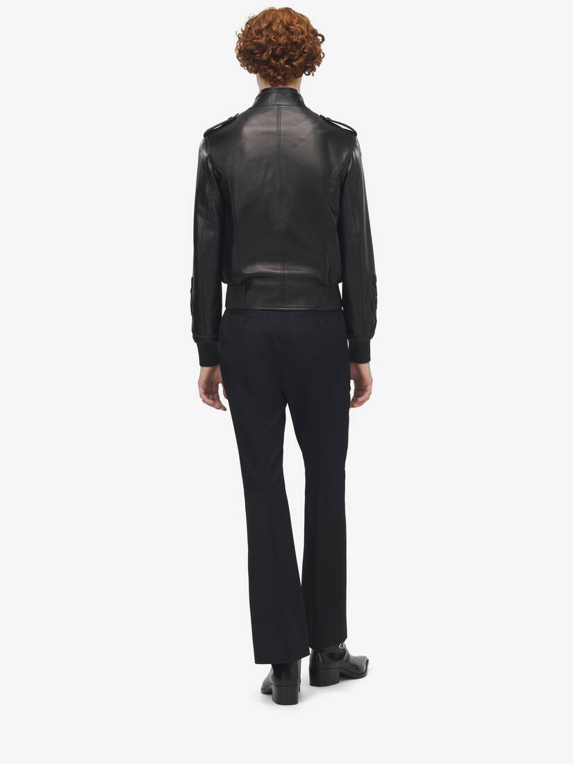 Veste en cuir à broderie et brandebourgs