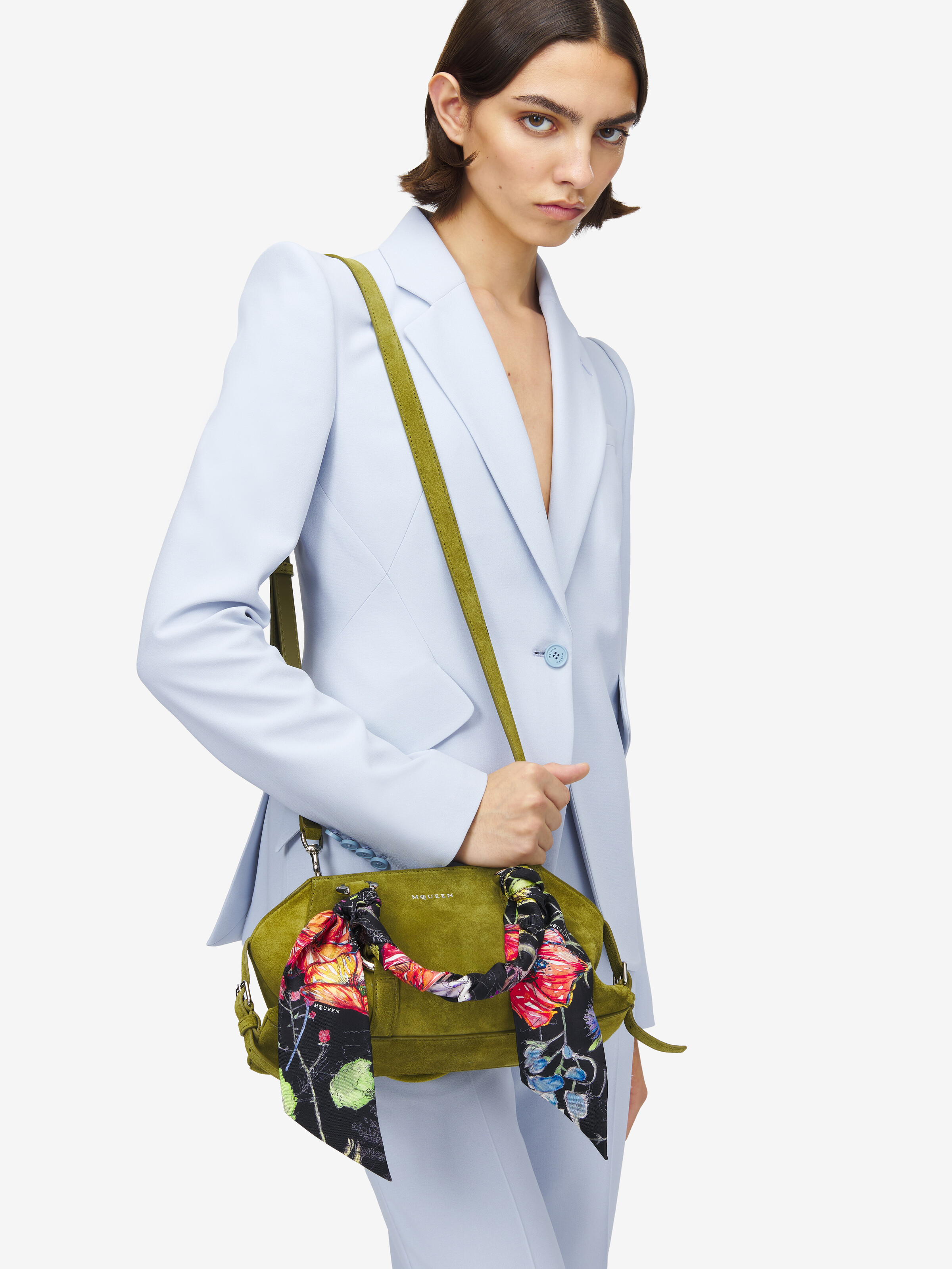 Women's Spider Floral Scarf in Black/Ivory in 100% Silk | Alexander McQueen - image 2