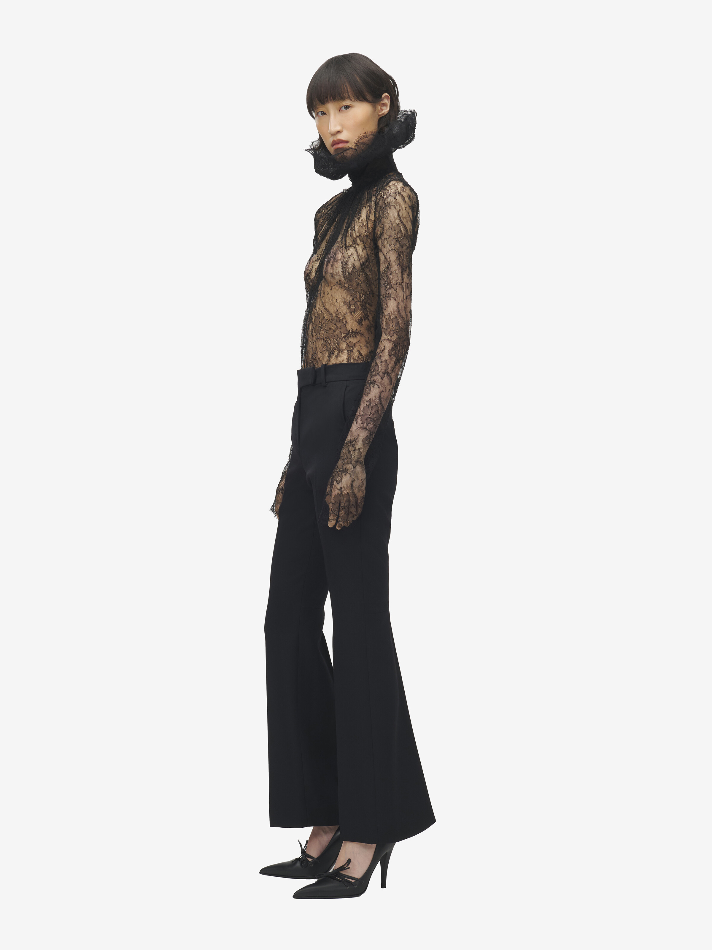 Women's Floral Lace Top in Black in 61% Polyamide, 39% Viscose | Alexander McQueen - image 4
