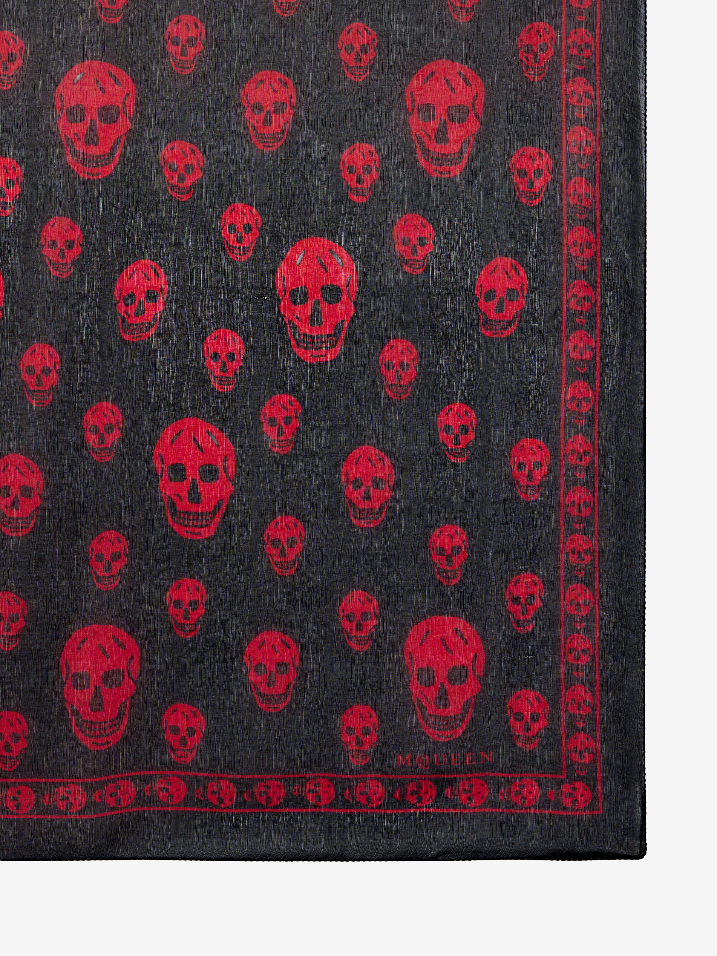 Foulard Skull Classique pour Homme en Noir/Rouge in 100% Soie | Alexander McQueen - image 2