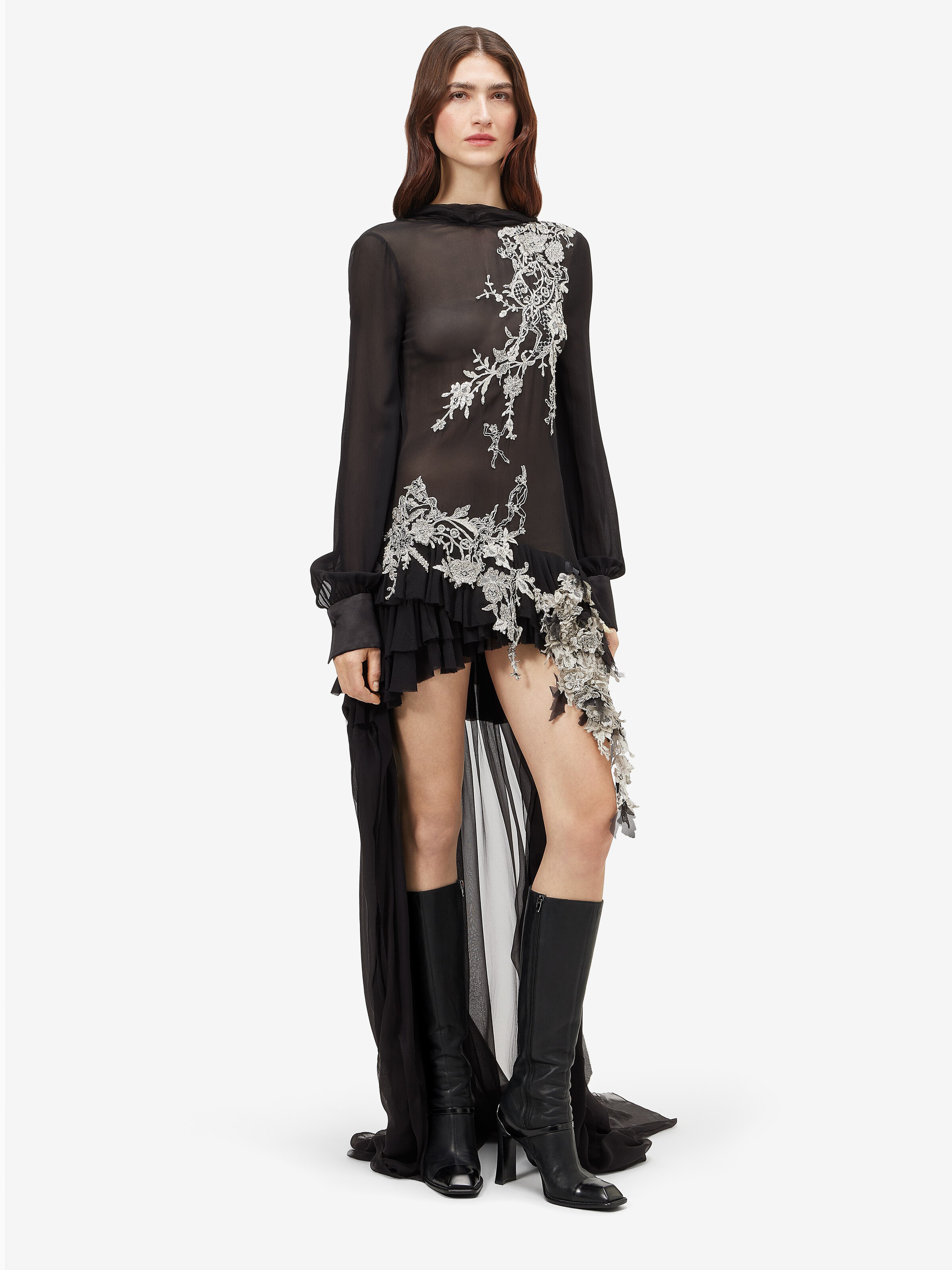 Women's Floral Lace Embroidery Evening Dress in Black in 100% silk -  fabric 2: 100% silk -  lining: 100% silk -  non textile embroidery : metal -  glass | Alexander McQueen - image 2