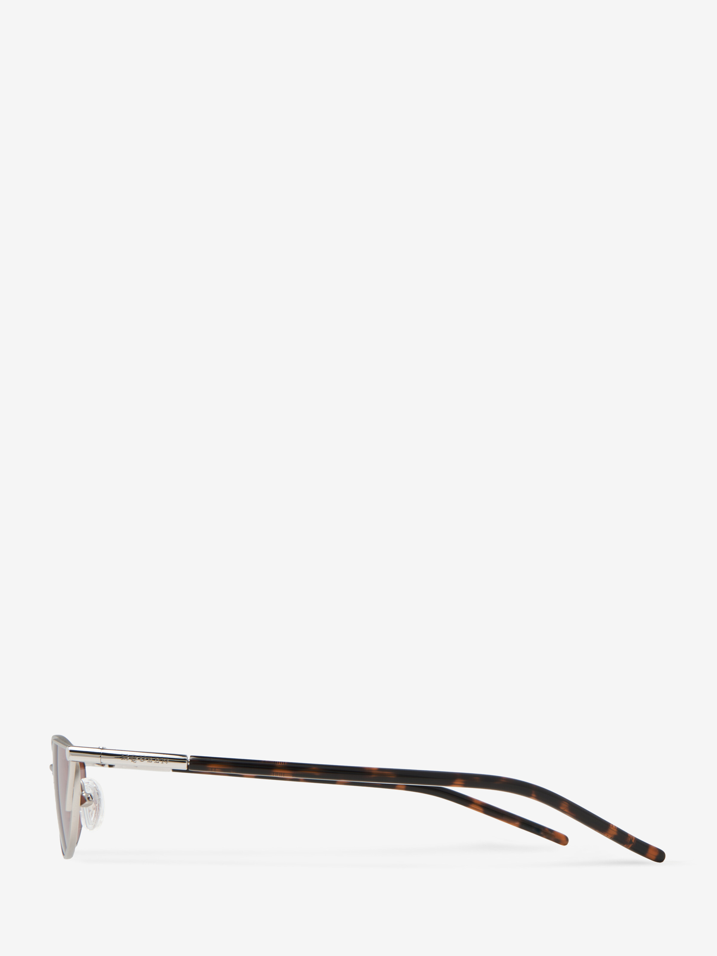 Women's T-Bar Sleek Cat-eye Sunglasses in Red in Plastic, Brass | Alexander McQueen - image 4