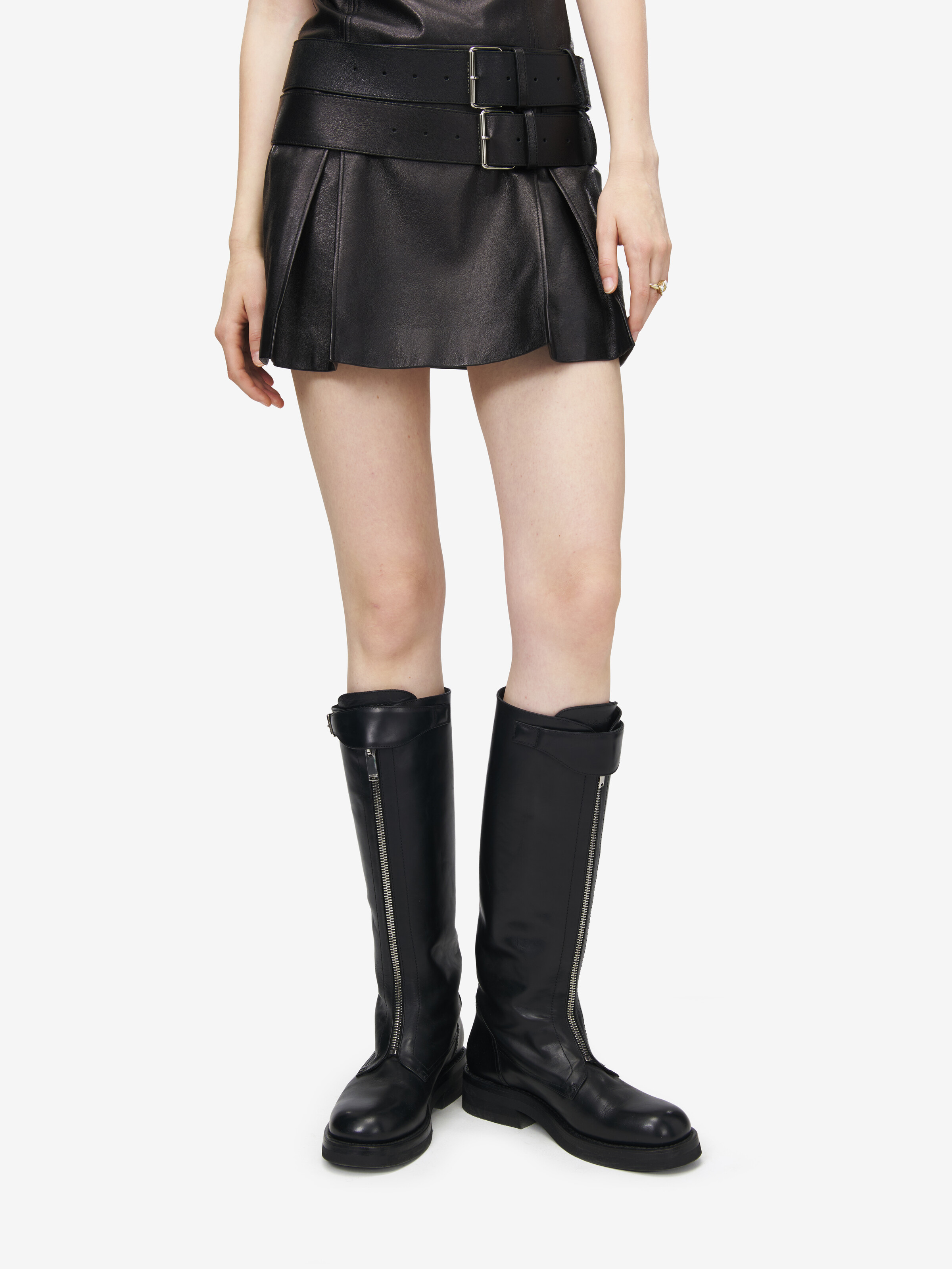 Women's Countryside Boot in Black in Calf Leather | Alexander McQueen - image 2