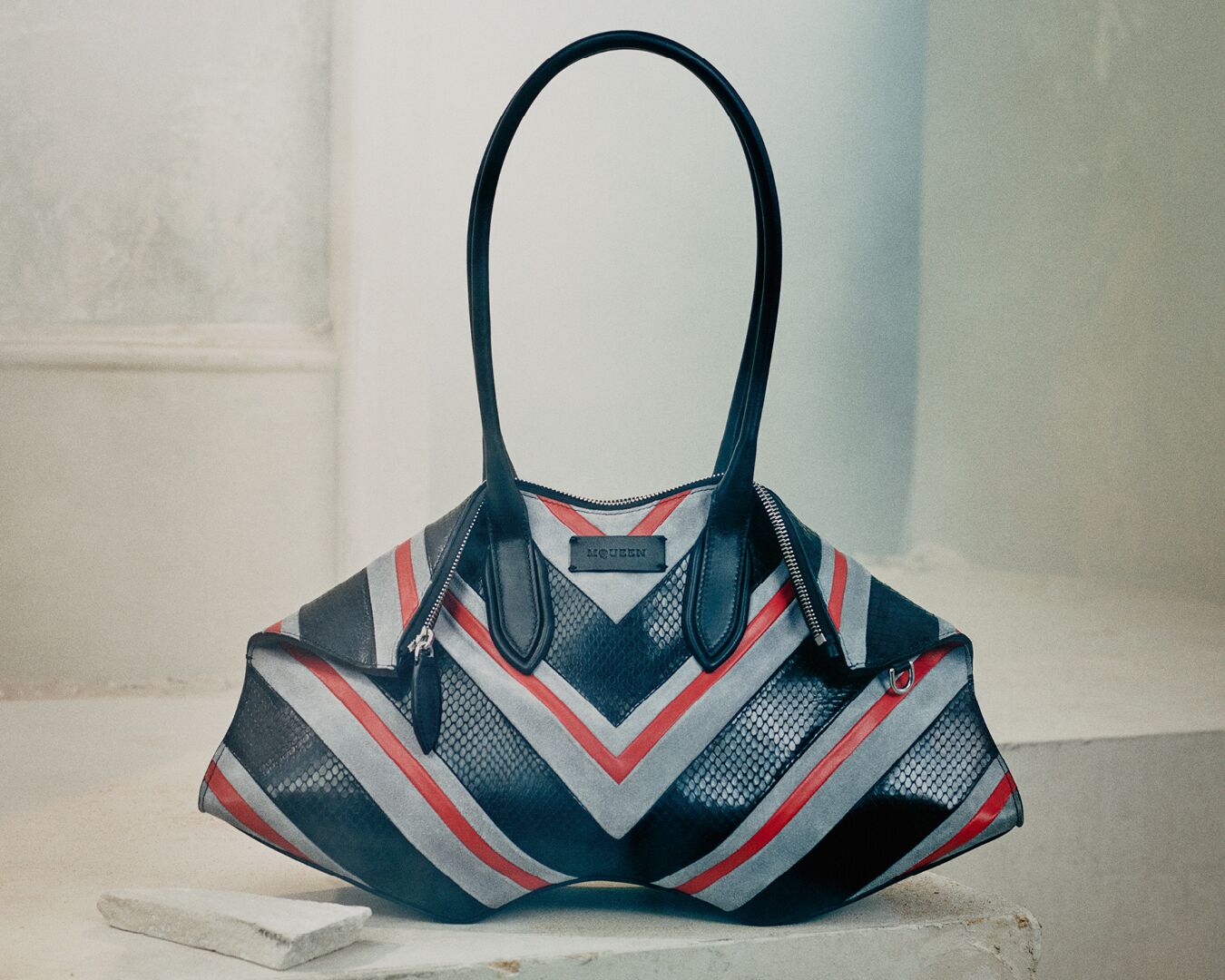 Chevron Manta Bag