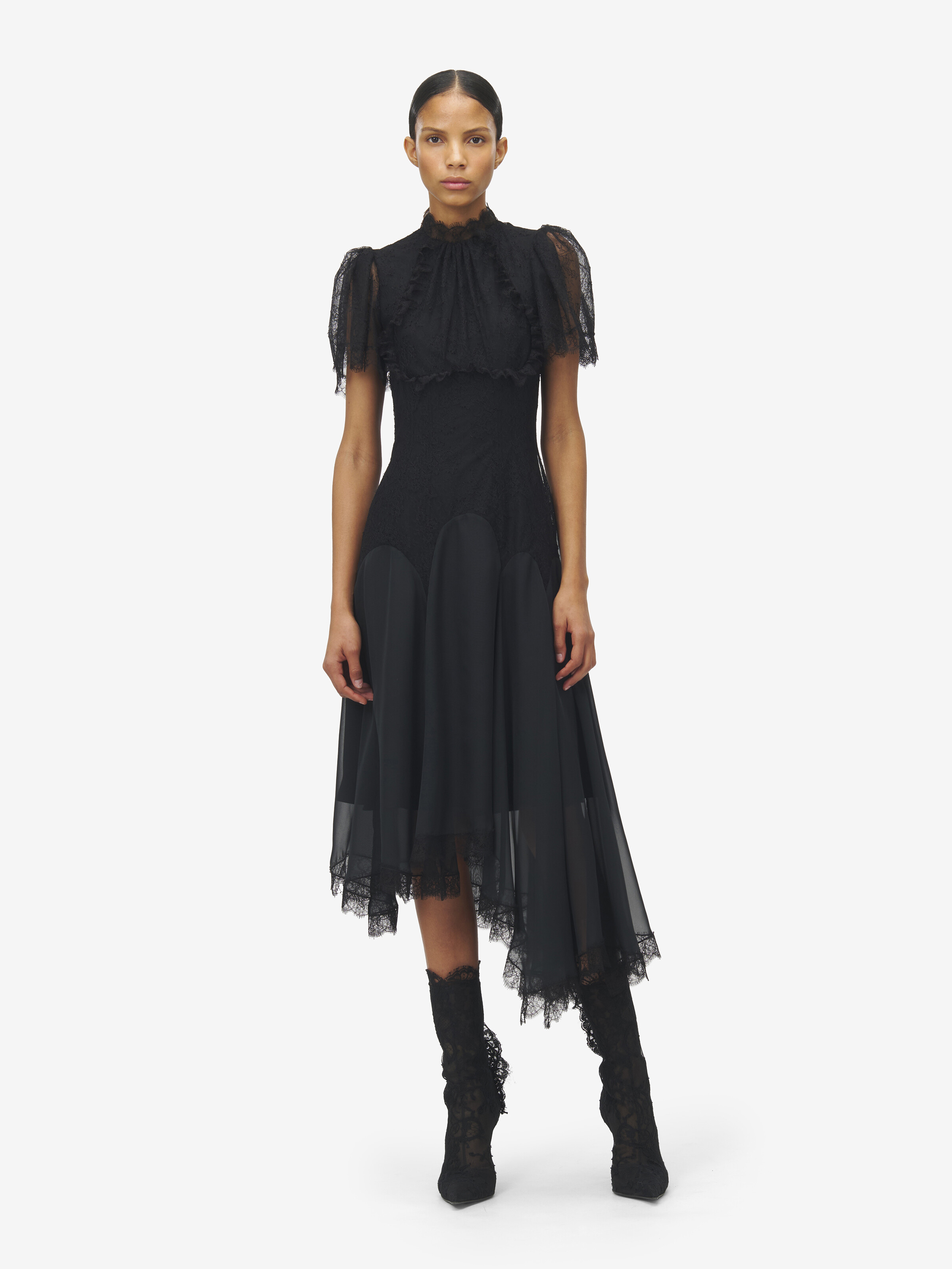 Women's Floral Lace Evening Dress in Black in 61% Polyamide, 39% Viscose | Alexander McQueen - image 1