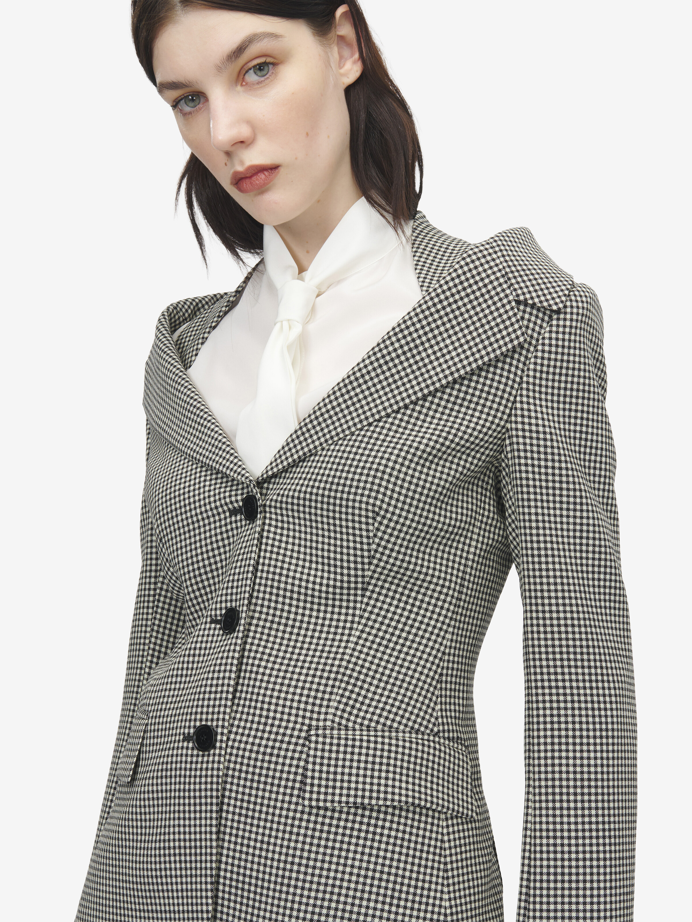 Women's 깅엄 체크 오프숄더 하네스 재킷 in 블랙/아이보리 in 100% 양모 | Alexander McQueen - image 5