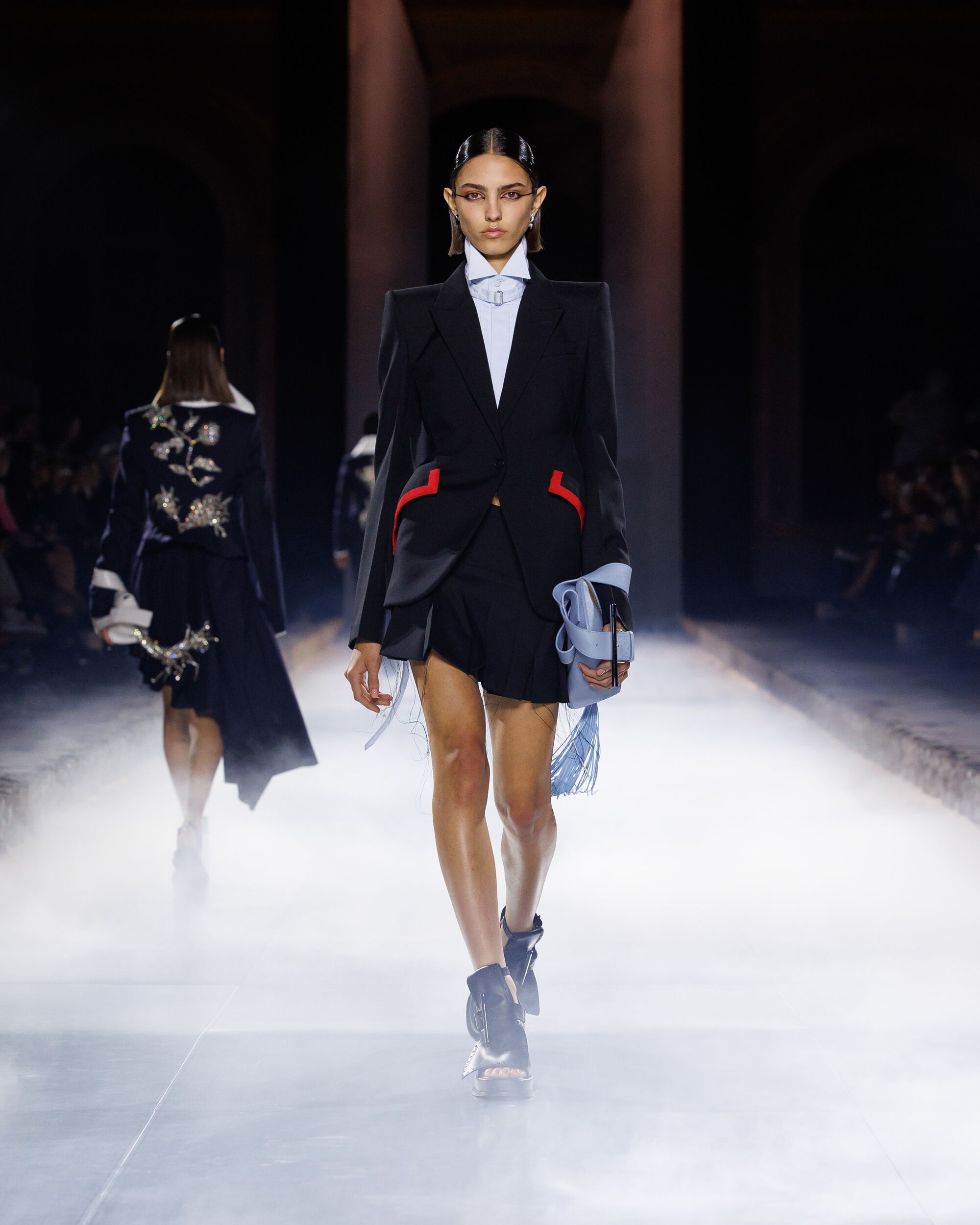 Page: Collection > SS25 Runway > Gallery > Look 12