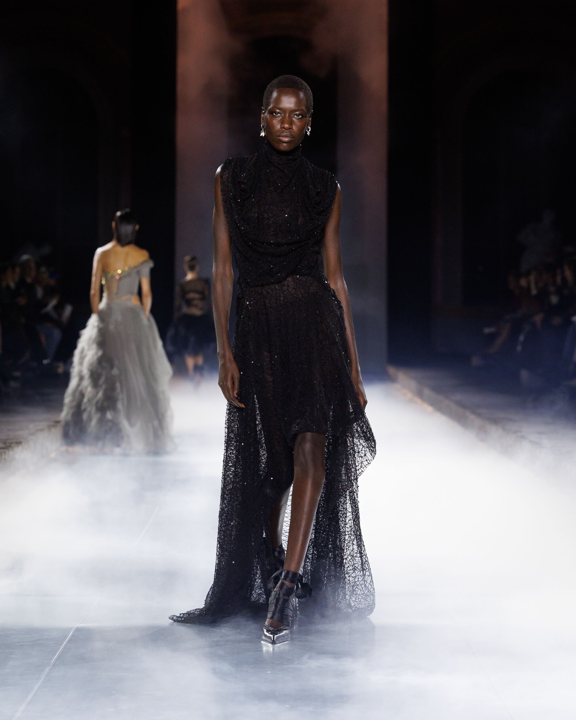 Page: Collection > SS25 Runway > Gallery > Look 44