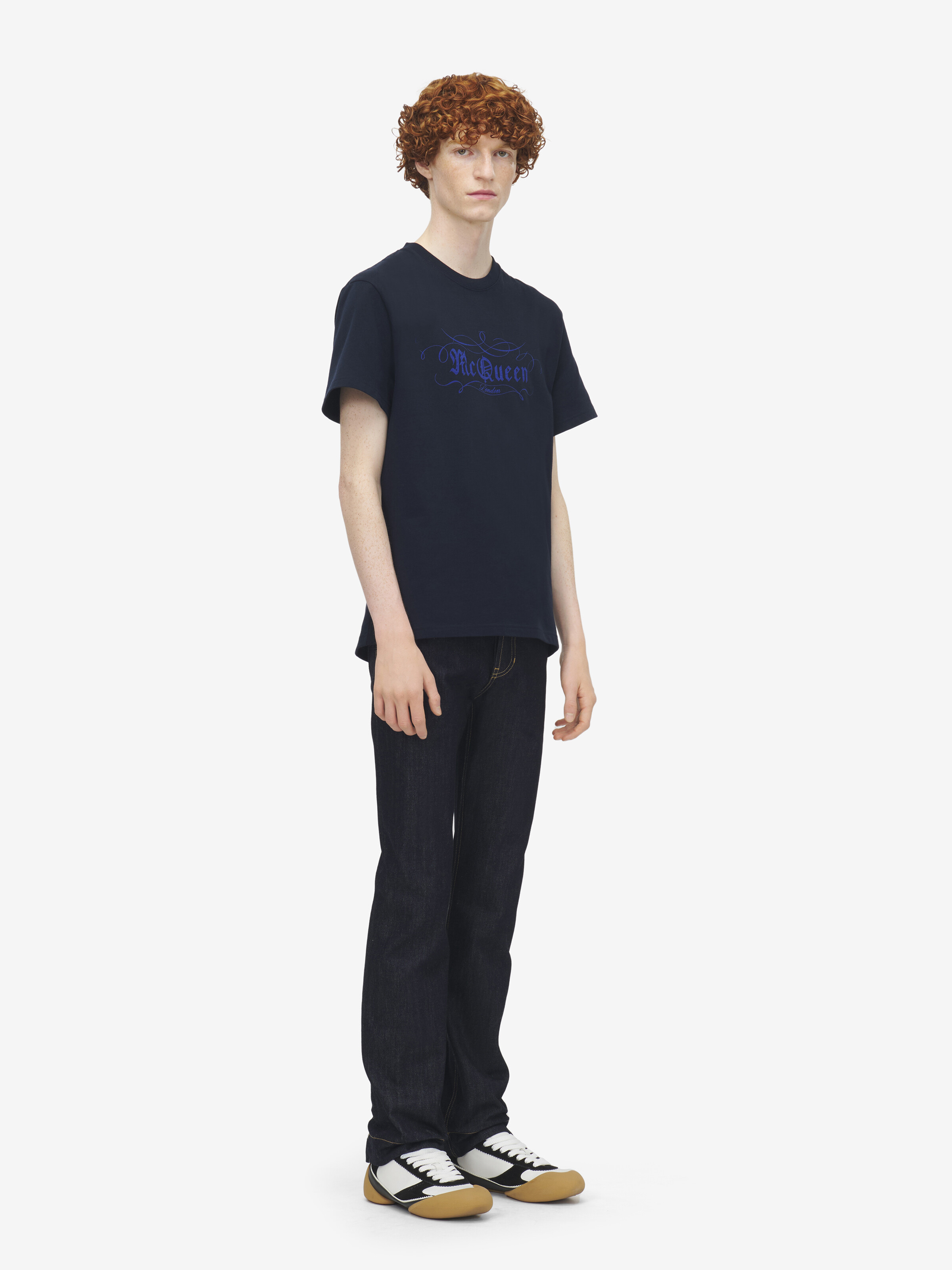 Men's McQueen Script Print T-shirt in Blue in 100% Cotton | Alexander McQueen - image 4